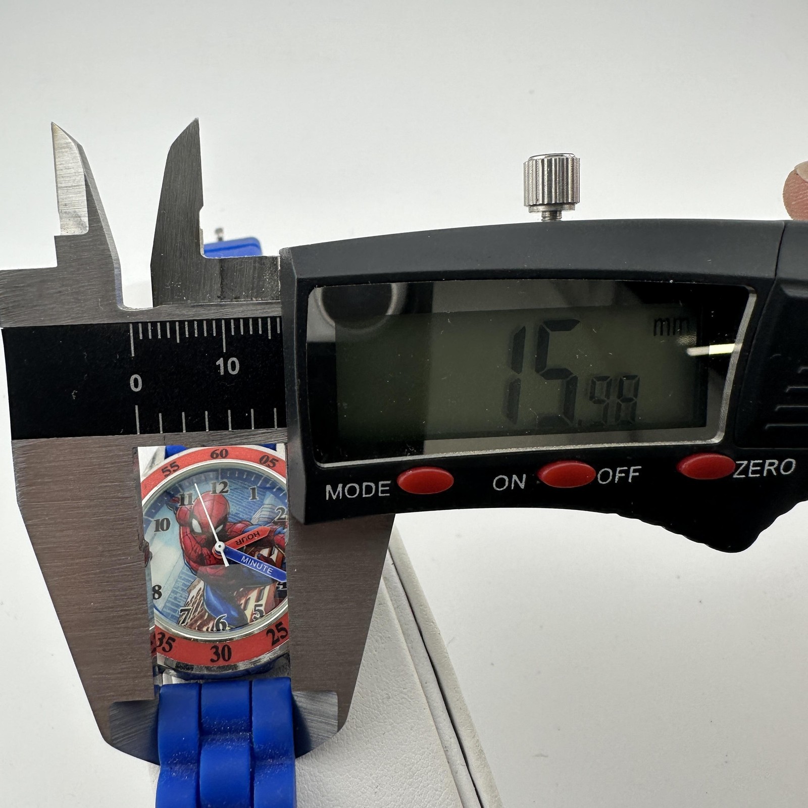 Marvel Boys Watch 33mm Multicolor Dial Silver Case Blue Silicone Strap