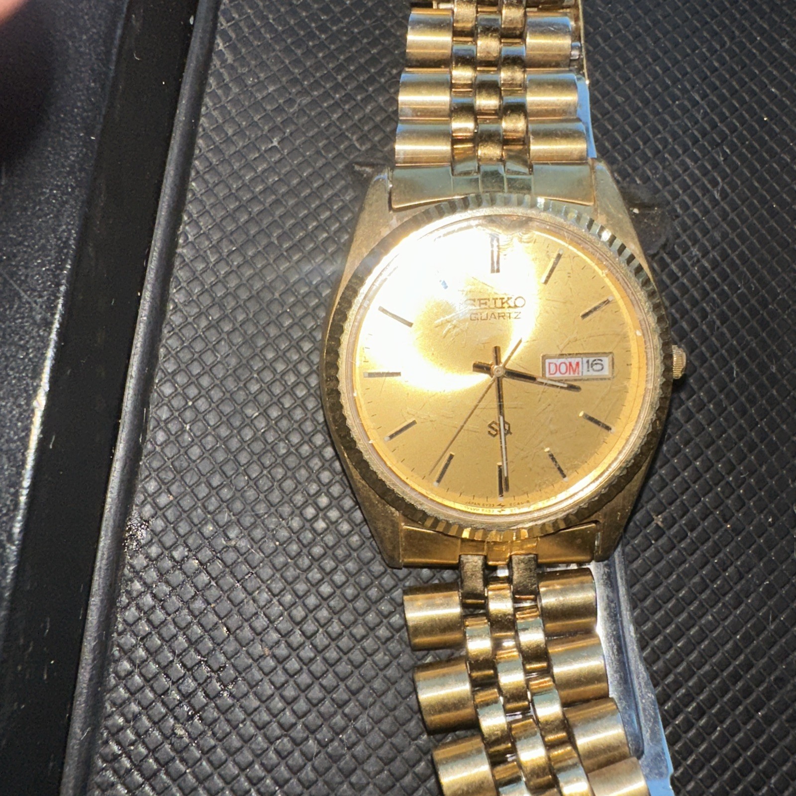 Vintage Seiko SQ Watch Men’s 36mm Day-Date Dial Gold Tone 5Y23-7159 New Battery
