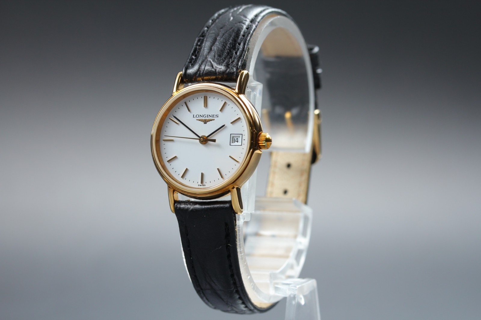 Longines L4.136.2 24mm White Dial Gold Date Quartz Womens Watch MINT w/Box Paper
