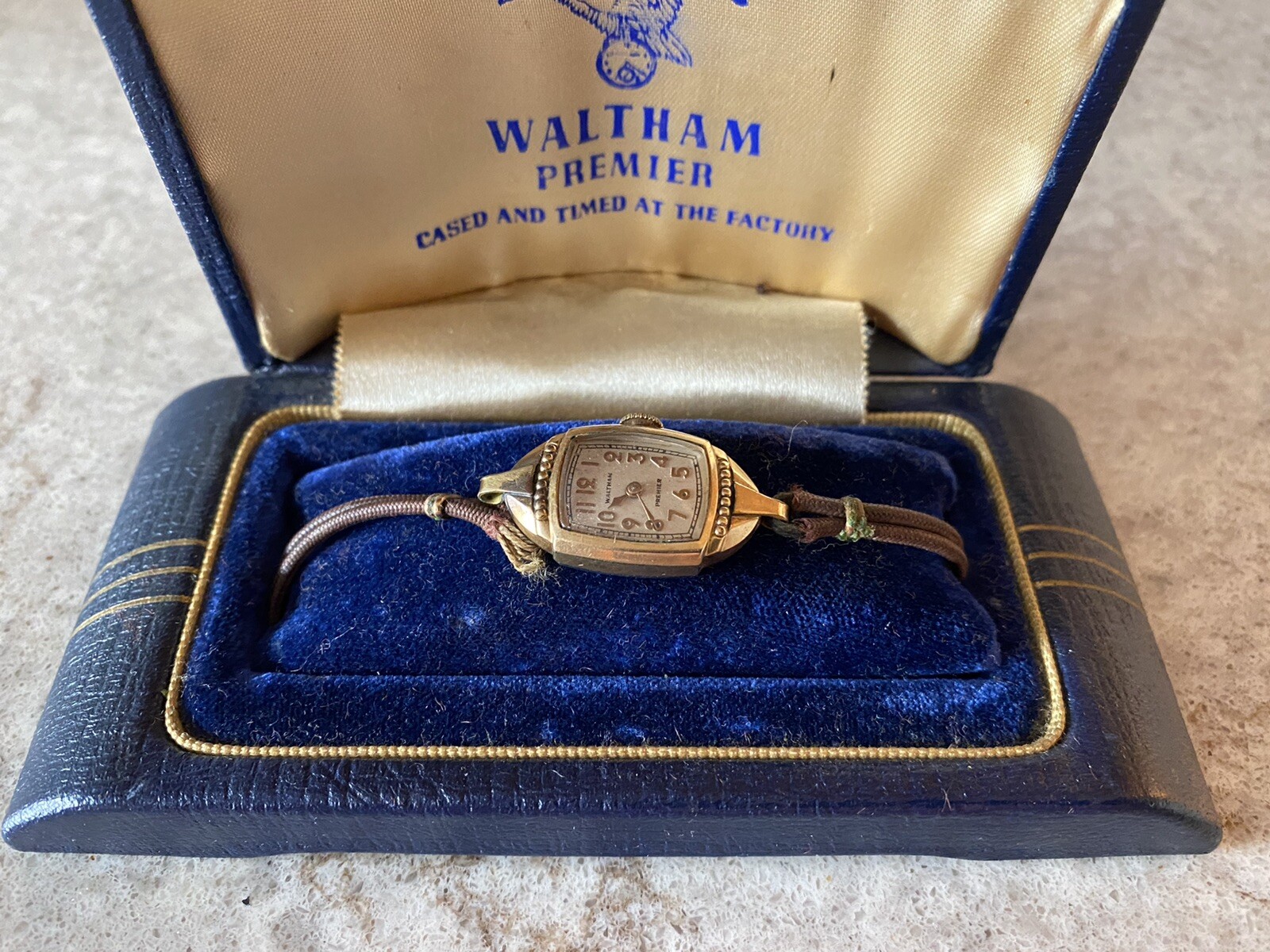 RARE Vintage WALTHAM PRIEMIER Ladies WATCH in Original Box (Watch does not wind)