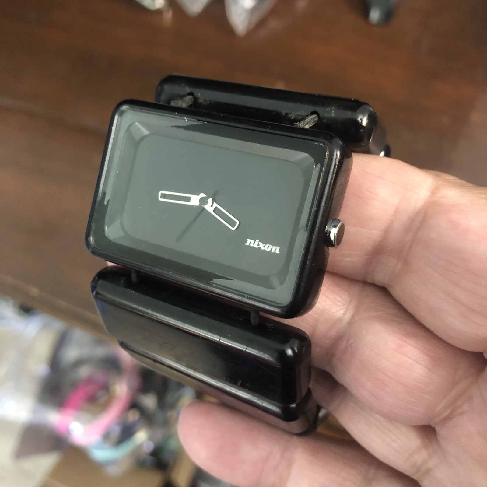 Nixon “The Vega” Love The Hotness Ladies Black Quartz Watch NEW BATTERY