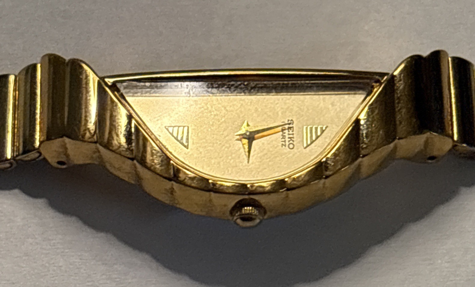 Vintage Seiko Half Moon Asymmetrical Watch Gold Tone 1F20-5D59