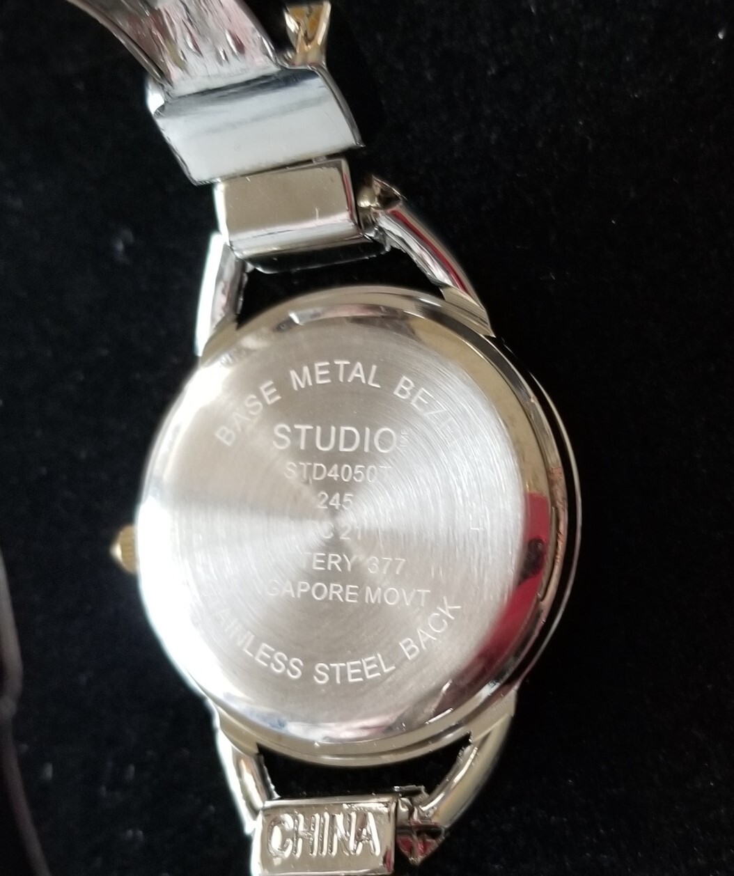 NWOT Studio Time (Kohl’s) Two Tone Cuff/Bangle Watch STD4050T 6″-7.5″ Running