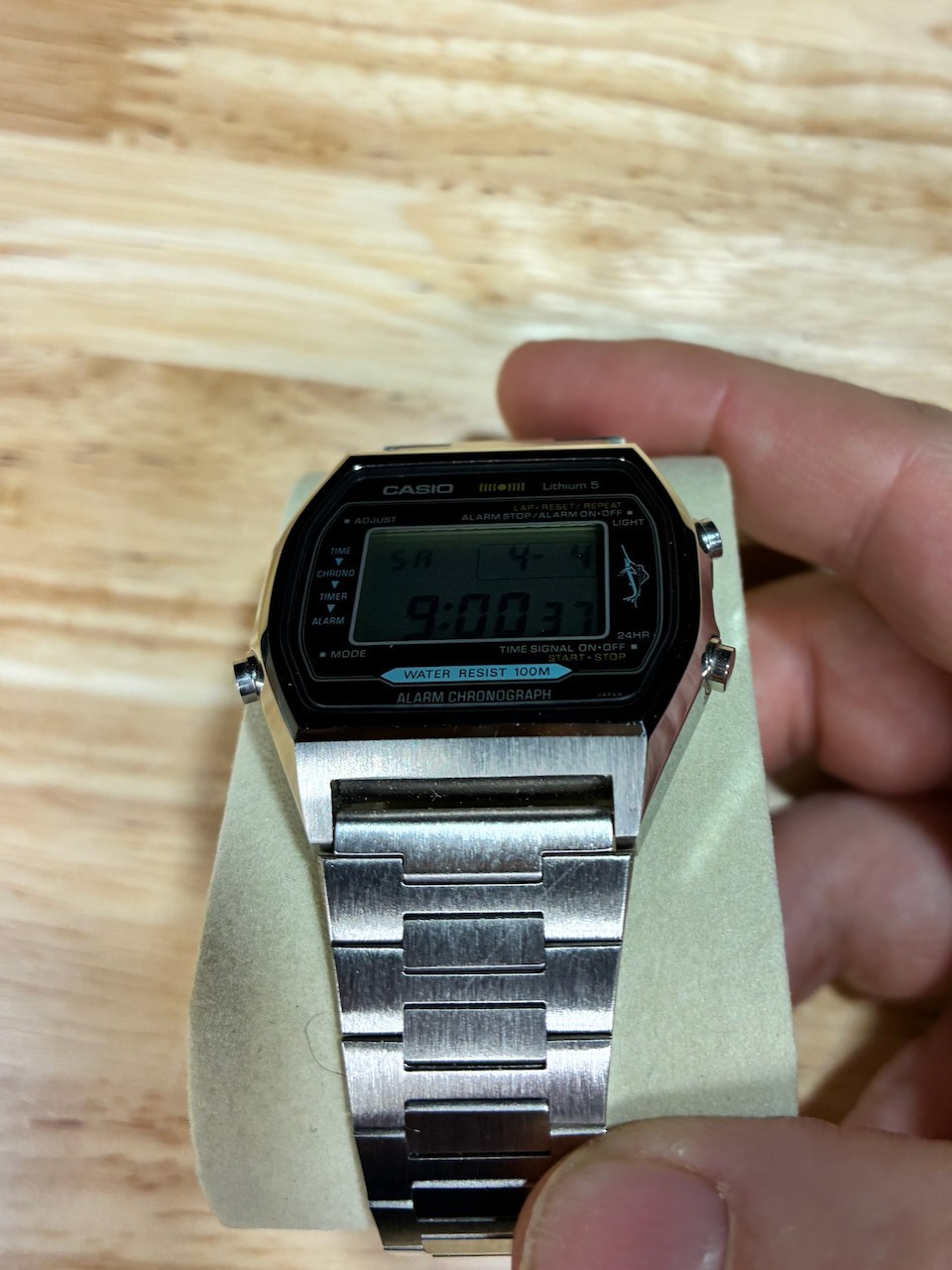Casio Marlin H-101 W-150 Vintage Digital Watch Metal Case Screwback Excellent