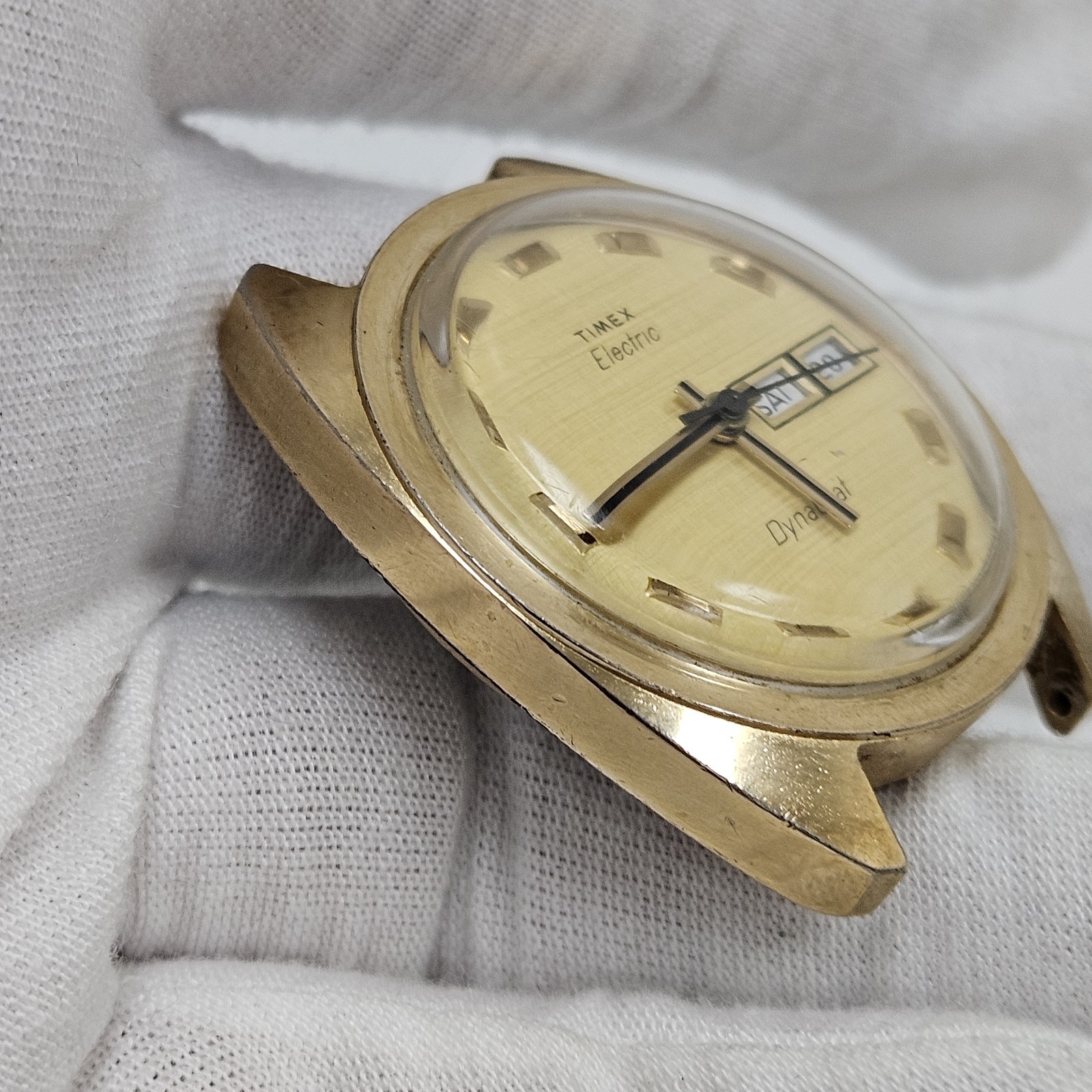 VINTAGE TIMEX ELECTRIC DYNABEAT DAY/DATE WRIST RETRO GOLD TONE PARTS/REPAIR