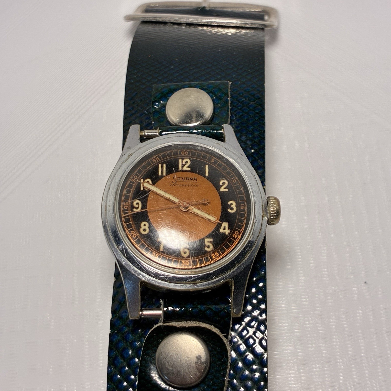 VTG WW2 1940s Silvana Bullseye Military Watch Swiss On RAU F Co Cuff Bund Strap