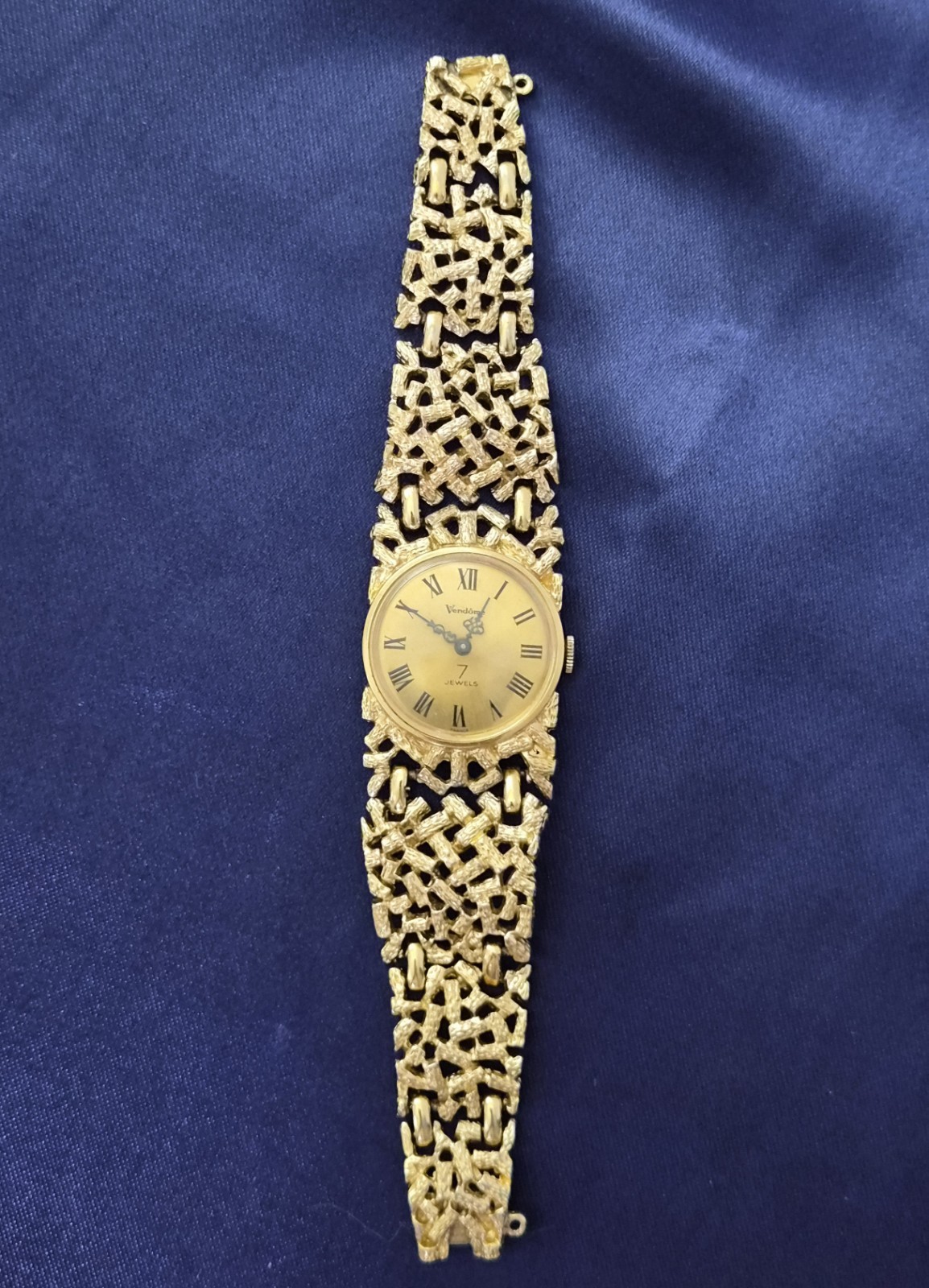 Vintage Vendome Gold Tone Textured Chain Link Wind up Watch
