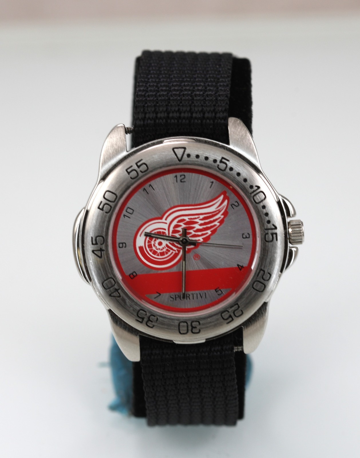 Sportivi Watch Men Silver Stainless Steel Black Nylon WR Battery Red Quartz