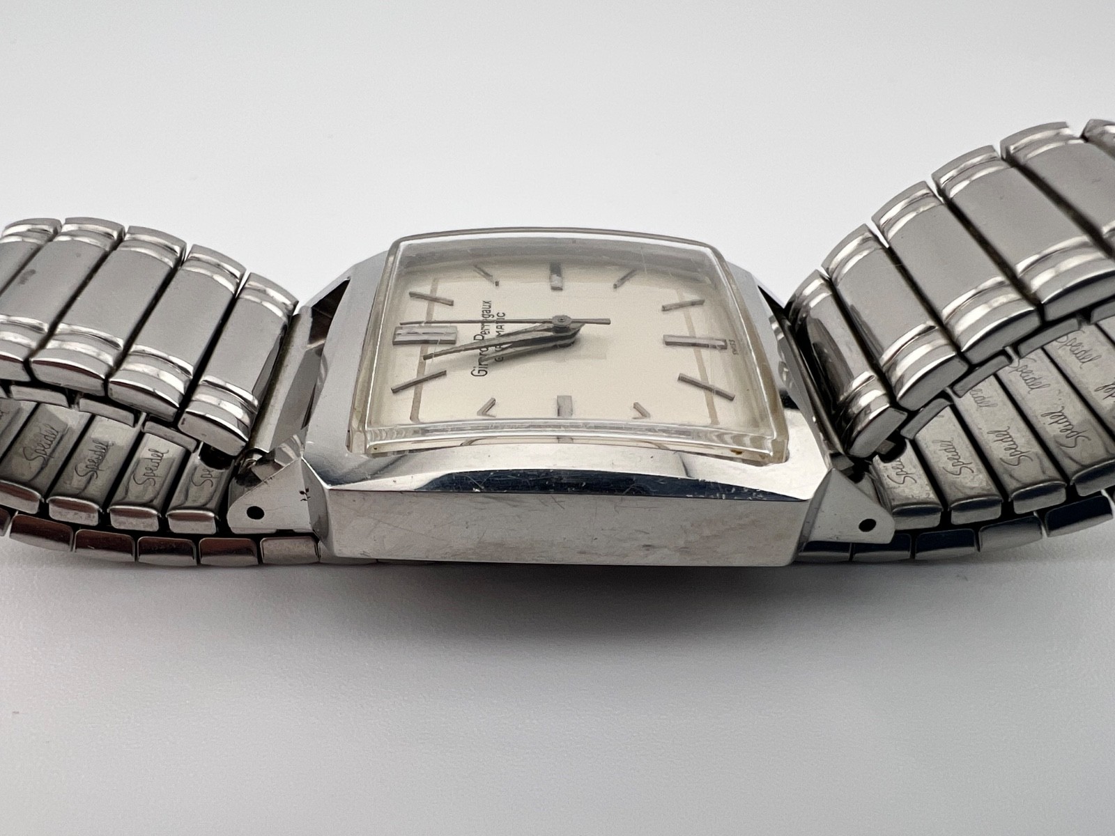 1957 GIRARD PERREGAUX Gyromatic Watch, Model 7046, SS Case, Keeps Accurate Time!