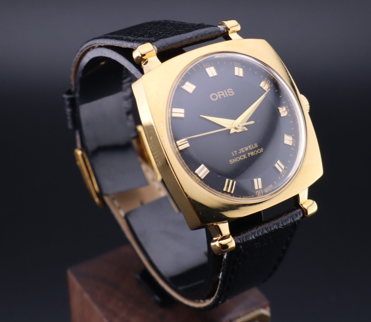 Vintage ORIS Swiss Hand-Wind Classic Mechanical Collectible Men’s Wrist Watch