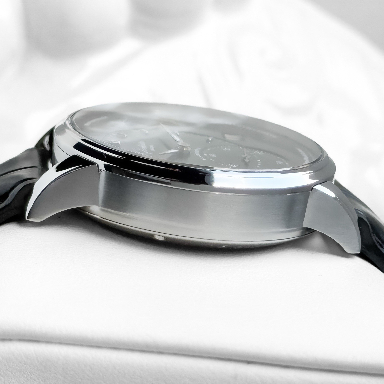 Glashutte Original 40mm 2025 PanoMaticLunar Green Dial 1-90-02-13-32-02 B&P