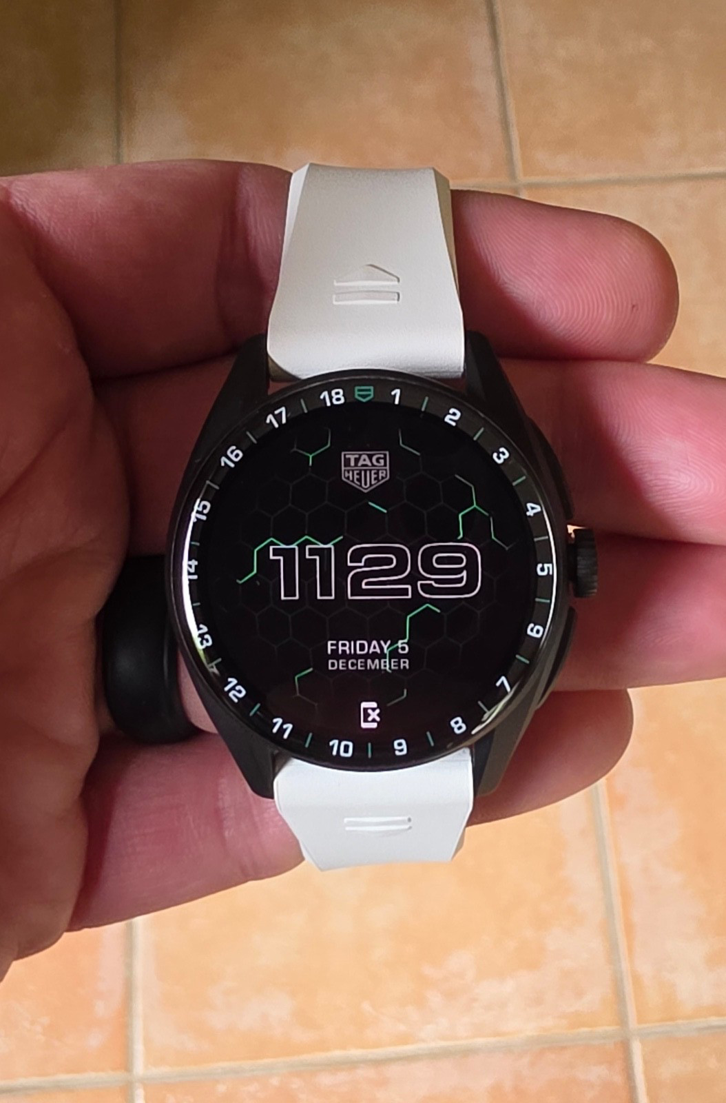 TAG Heuer SBR8080.EB0284 Calibre E4 Connected Golf Watch Black White Rubber 42mm