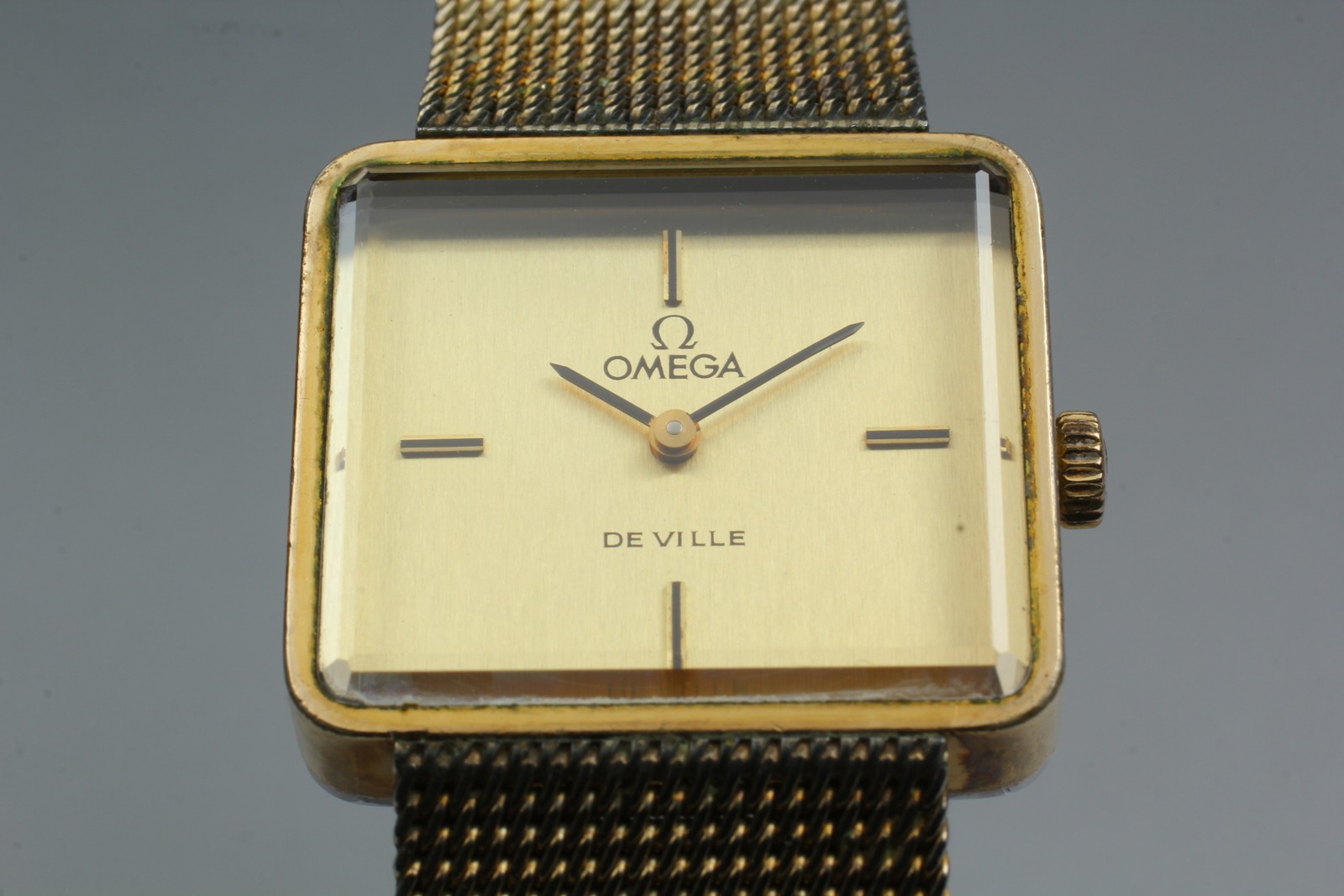 Vintage OMEGA De Ville Cal.625 511.444 Gold Hand Wind Women’s 25mm Watch Japan