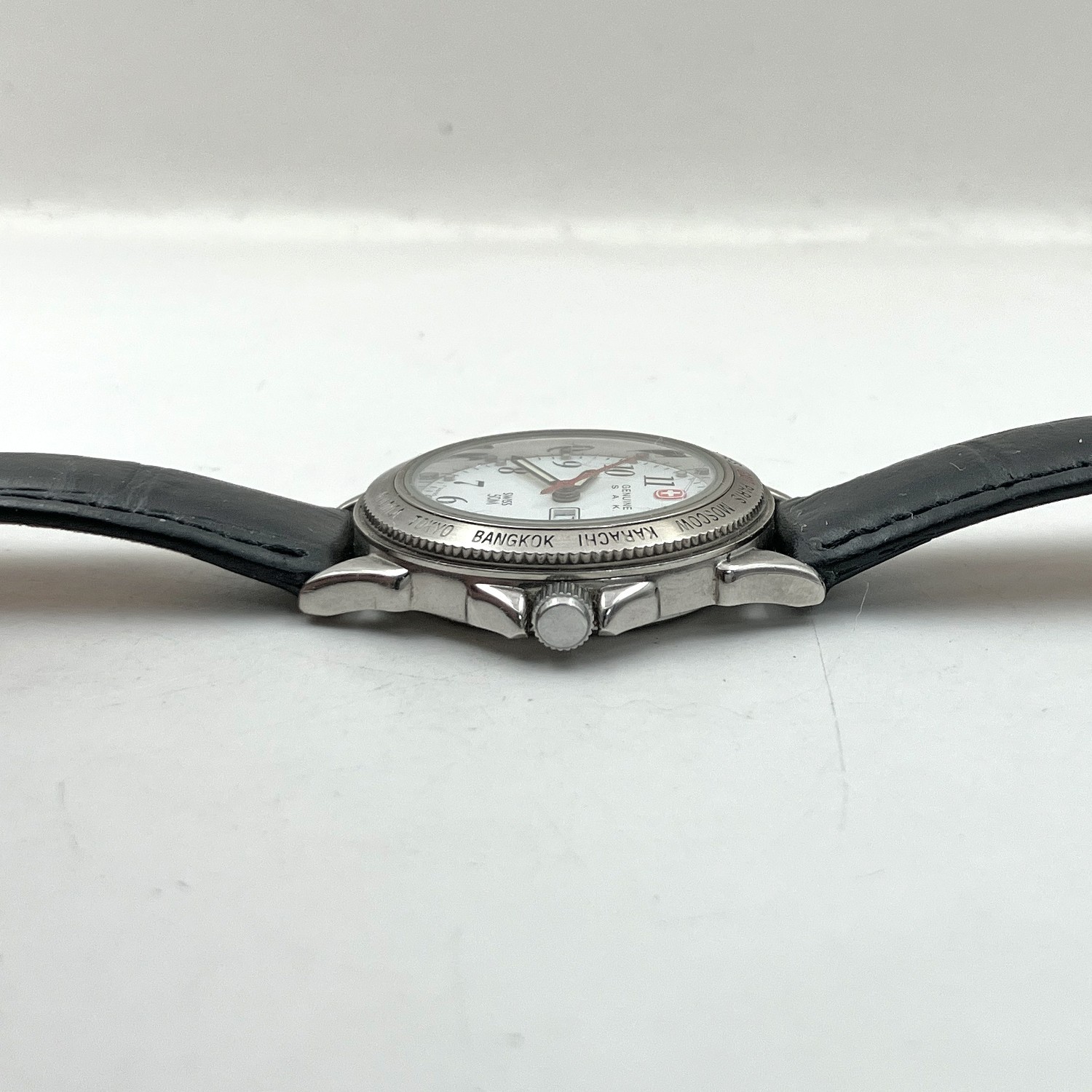 Vintage Wenger SAK Design Swiss Day Date Watch WR 50m 29mm Womens