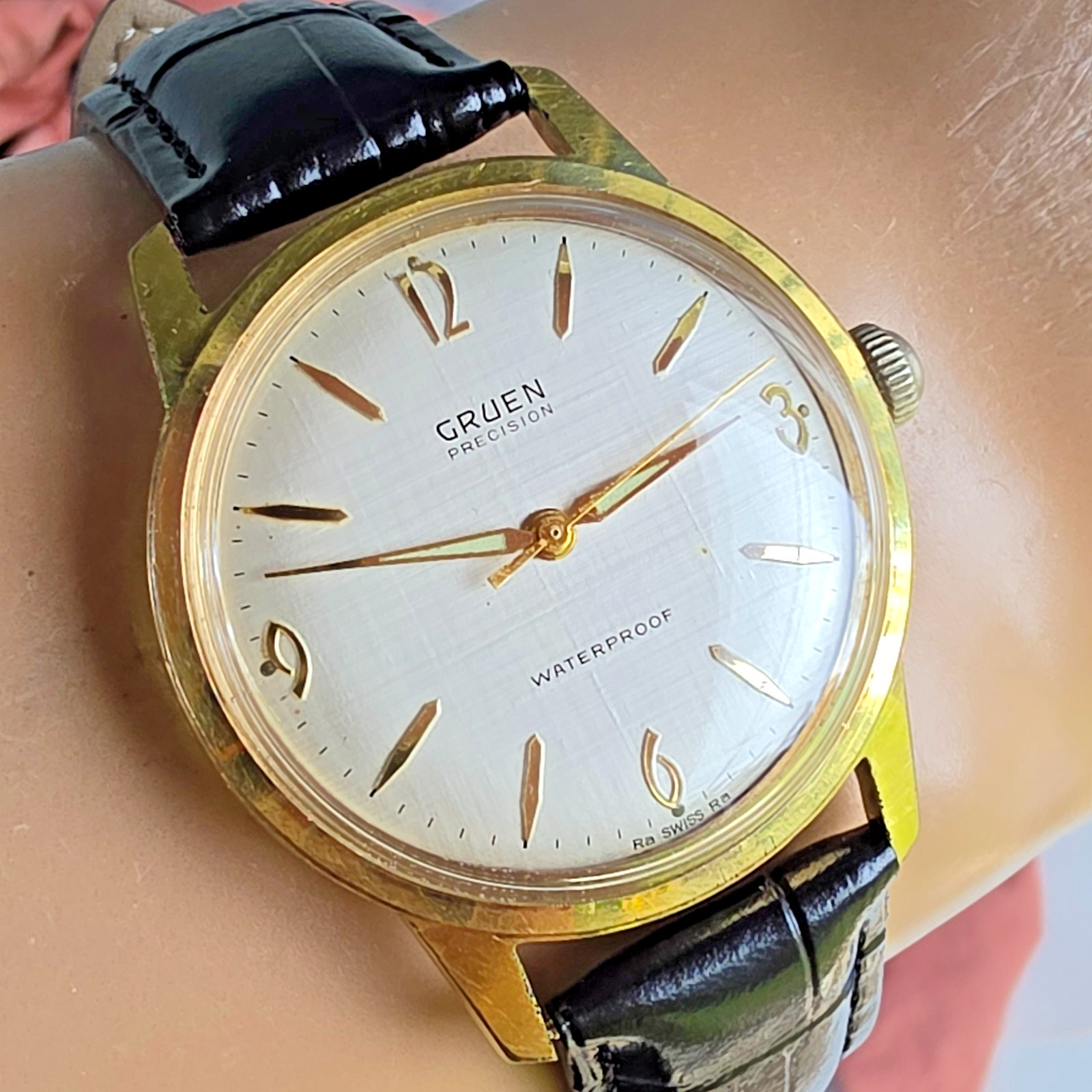 Vintage GRUEN men’s manual wind watch 522RSS Linen dial swiss 1960s