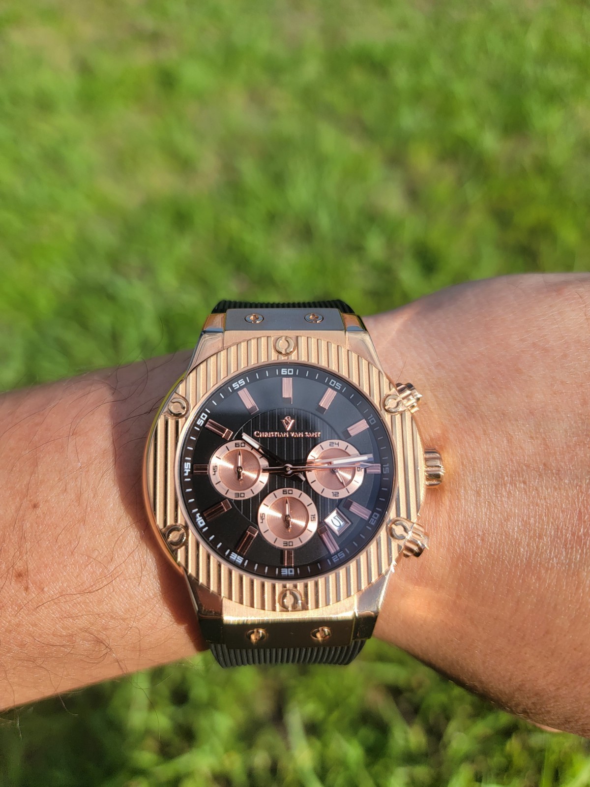 Open To Negotiate A Little – Christian Van Sant Chronograph Monarchy CV8146