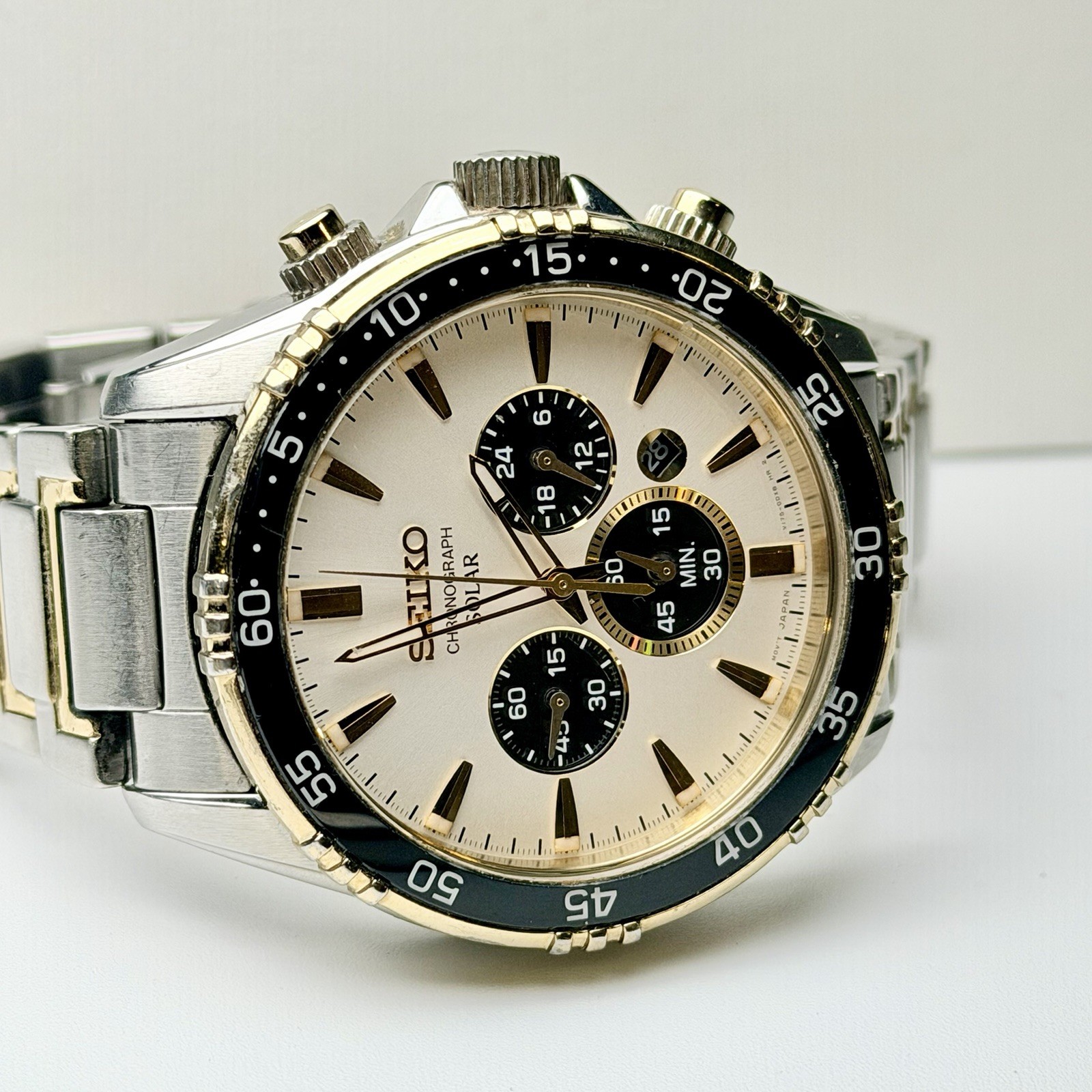 Seiko SSC446 Core Solar Chronograph TwoTone Stainless Steel 44mm Mens Wa G2U