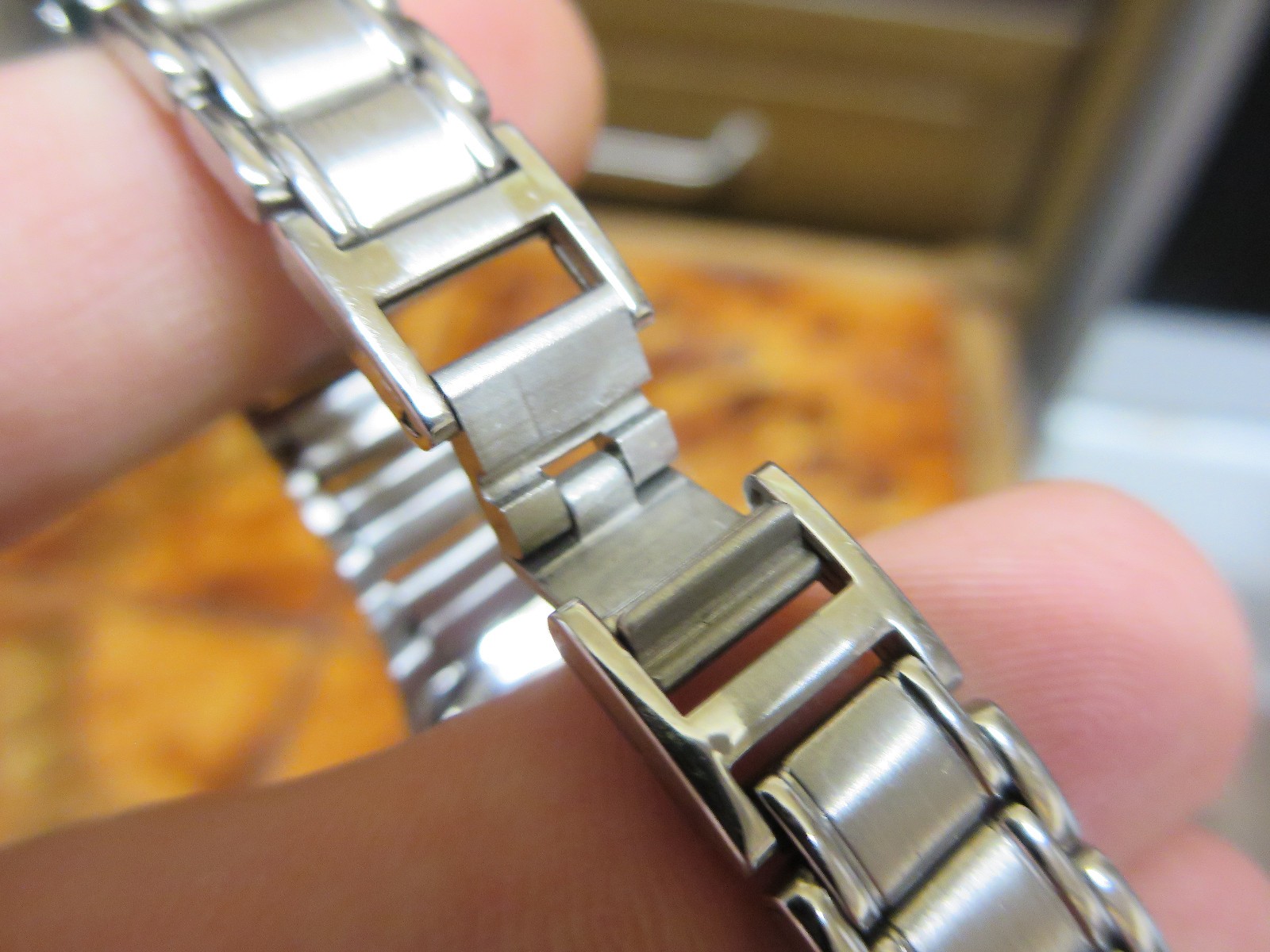 Ladies Accurist Diamond Quartz Bracelet Watch LBJD08