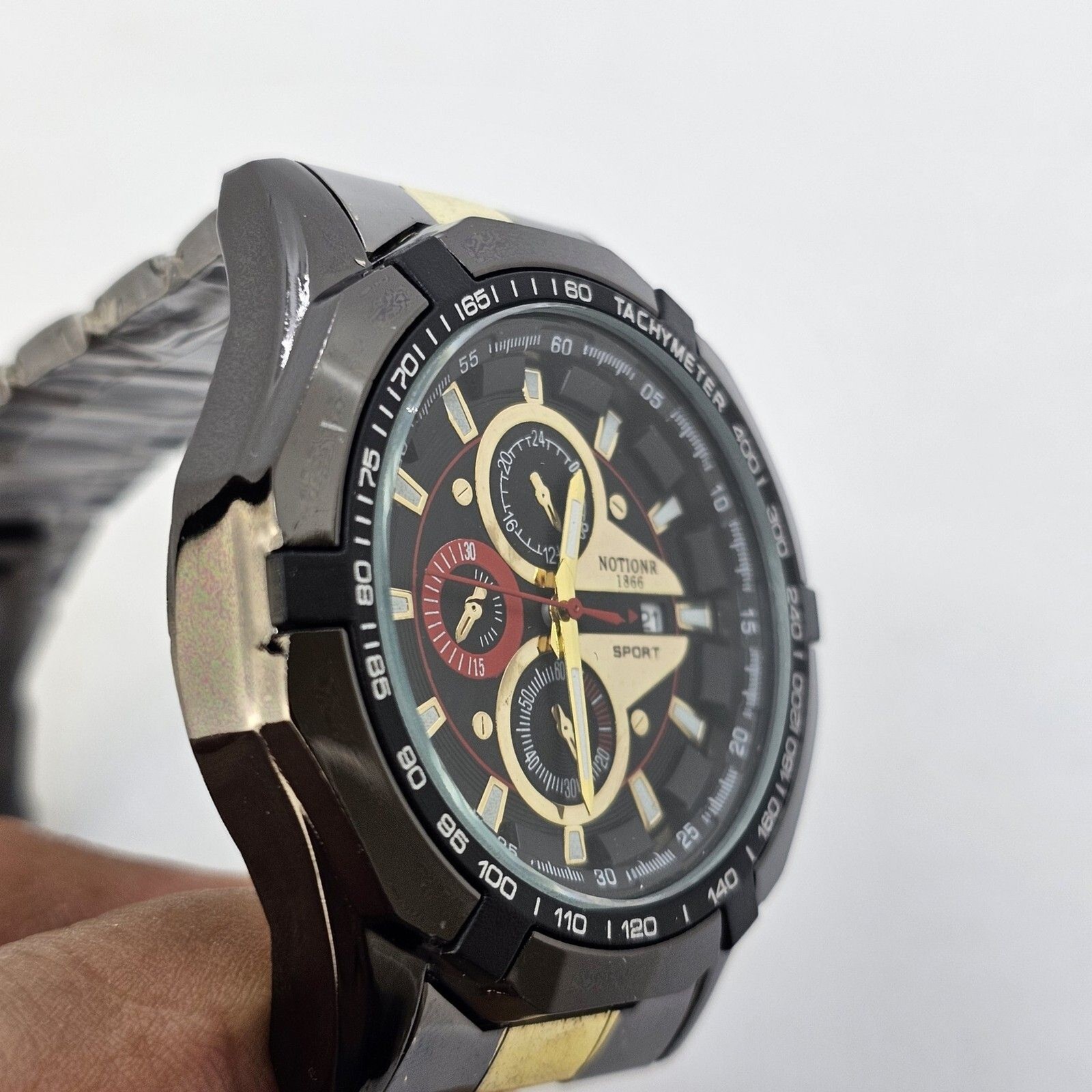 46MM Men’s Watch Black Case Black Dial Date Indicator Black Gold Bracelet 8″