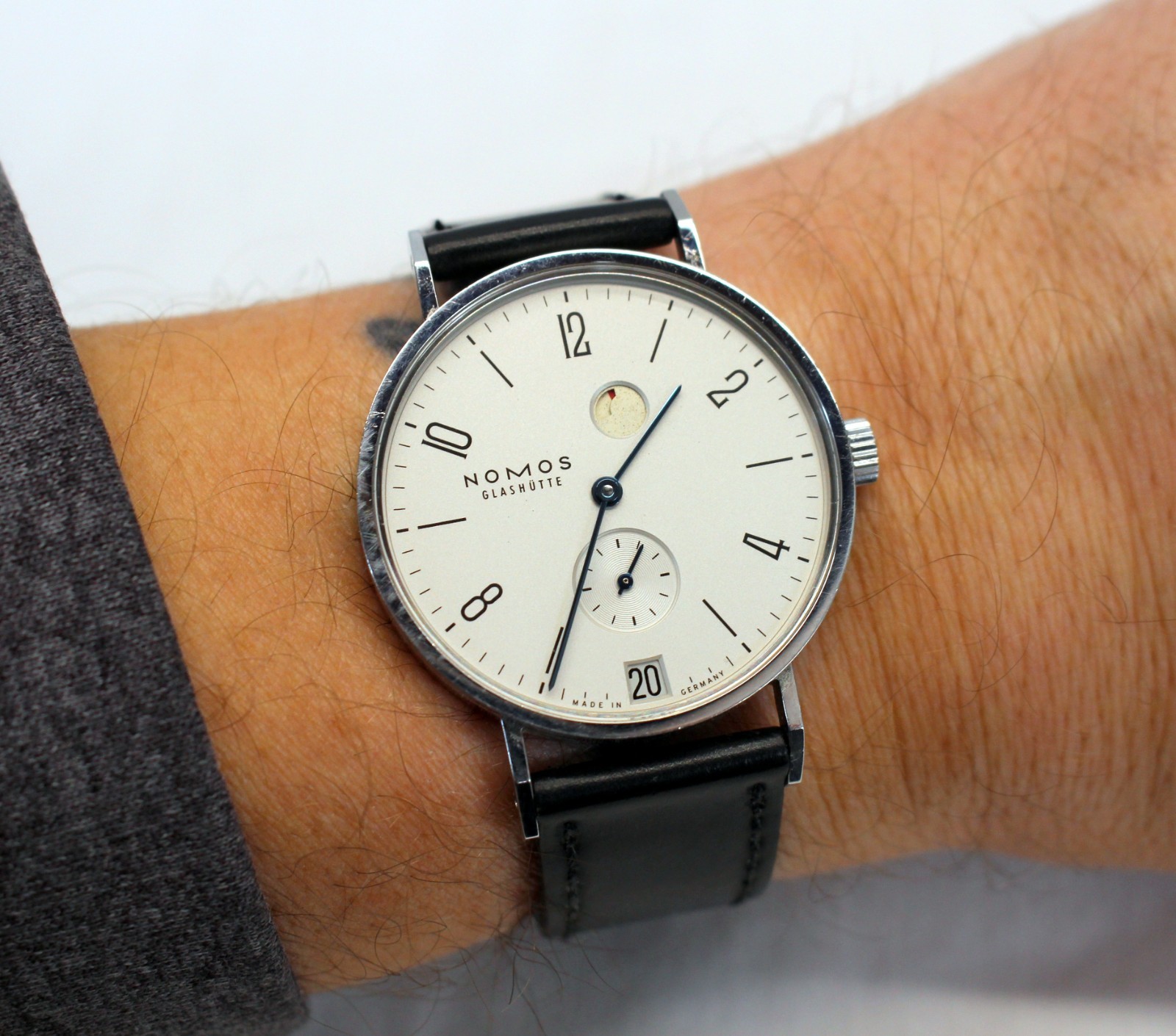 💥Nomos TANGENTE Manual DATE Watch STAINLESS 35mm POWER RESERVE Box & Papers 💥