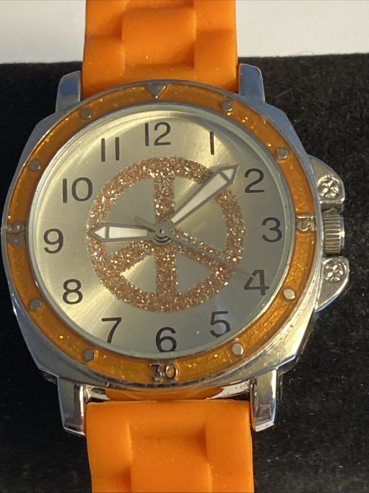 Peace Sign Symbol Watch Casual Stainless Steel Orange Tone Rubber Band New Batt,