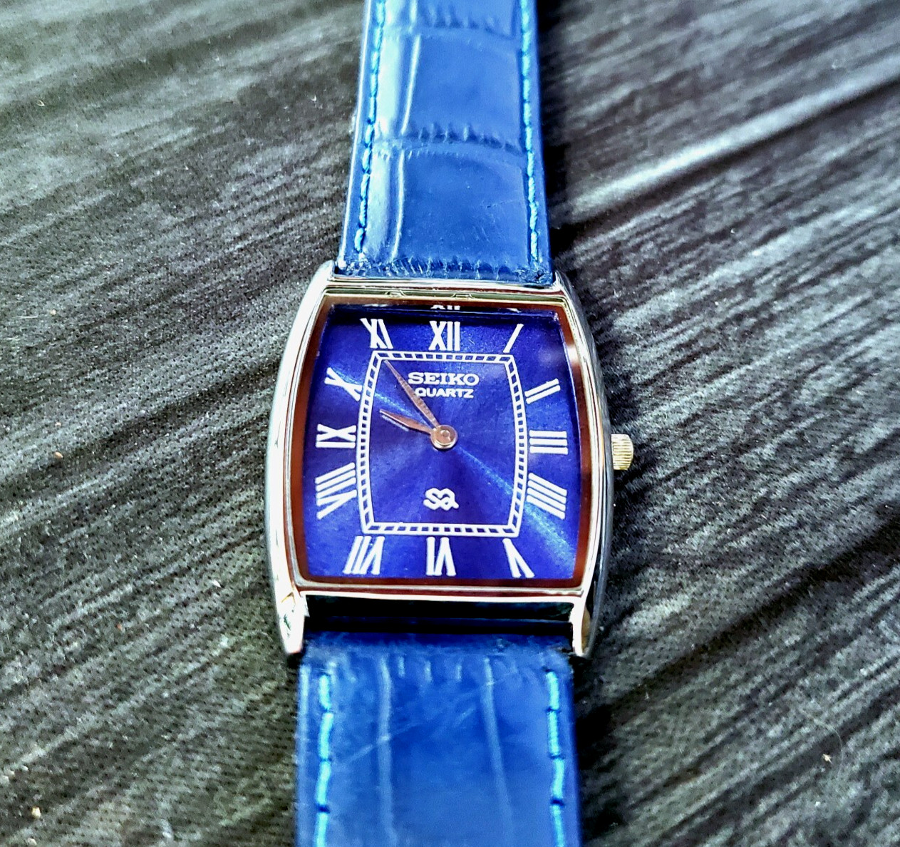 Vintage Barrel Tonneau Tank Slv Blu Blu Satin Men Dress Watch New Mov Batt—