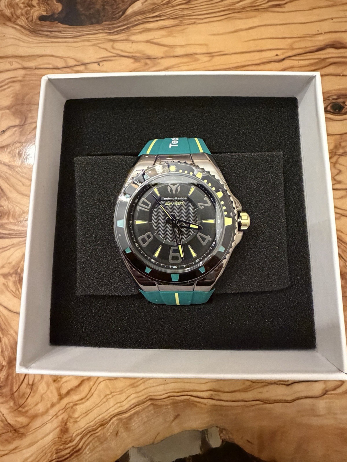 TechnoMarine Quartz Sport Black Dial Silver/Black Case Green Rubber Strap Box