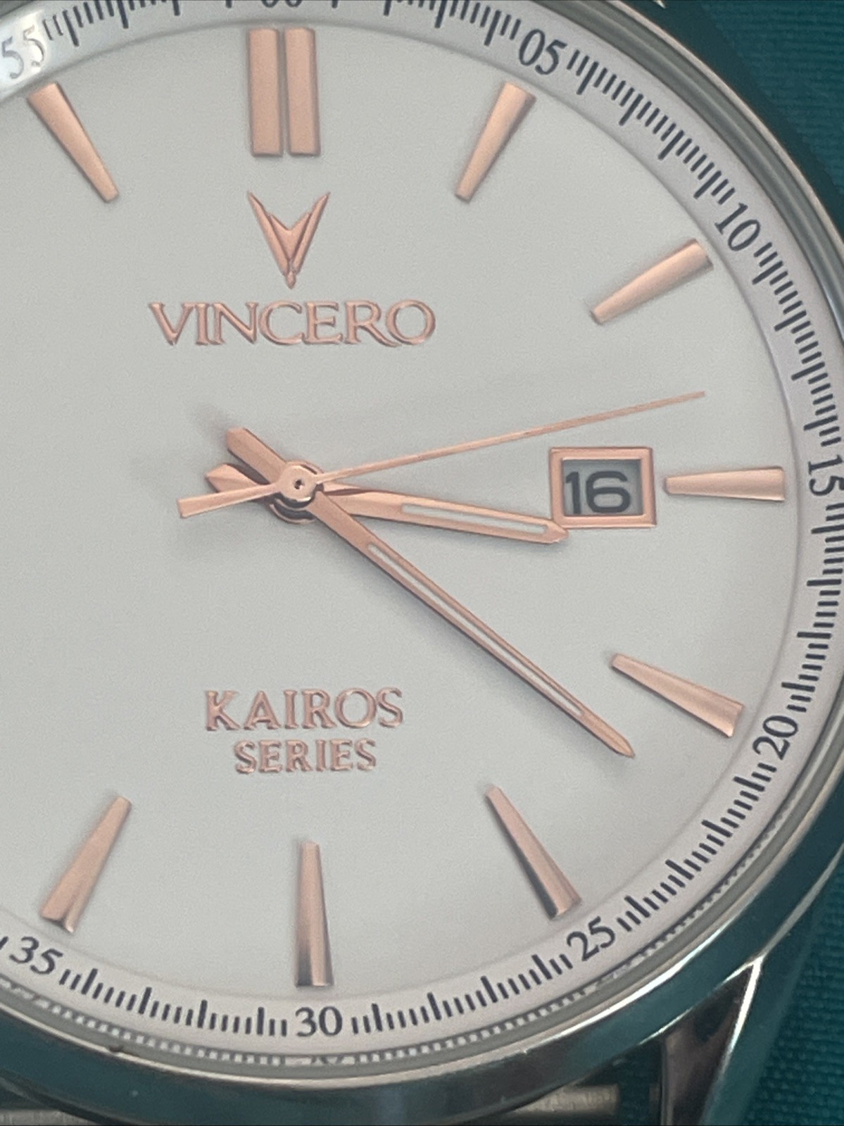 Vincero Kairos Watch White/Rose Gold with Two Tone Bracelet