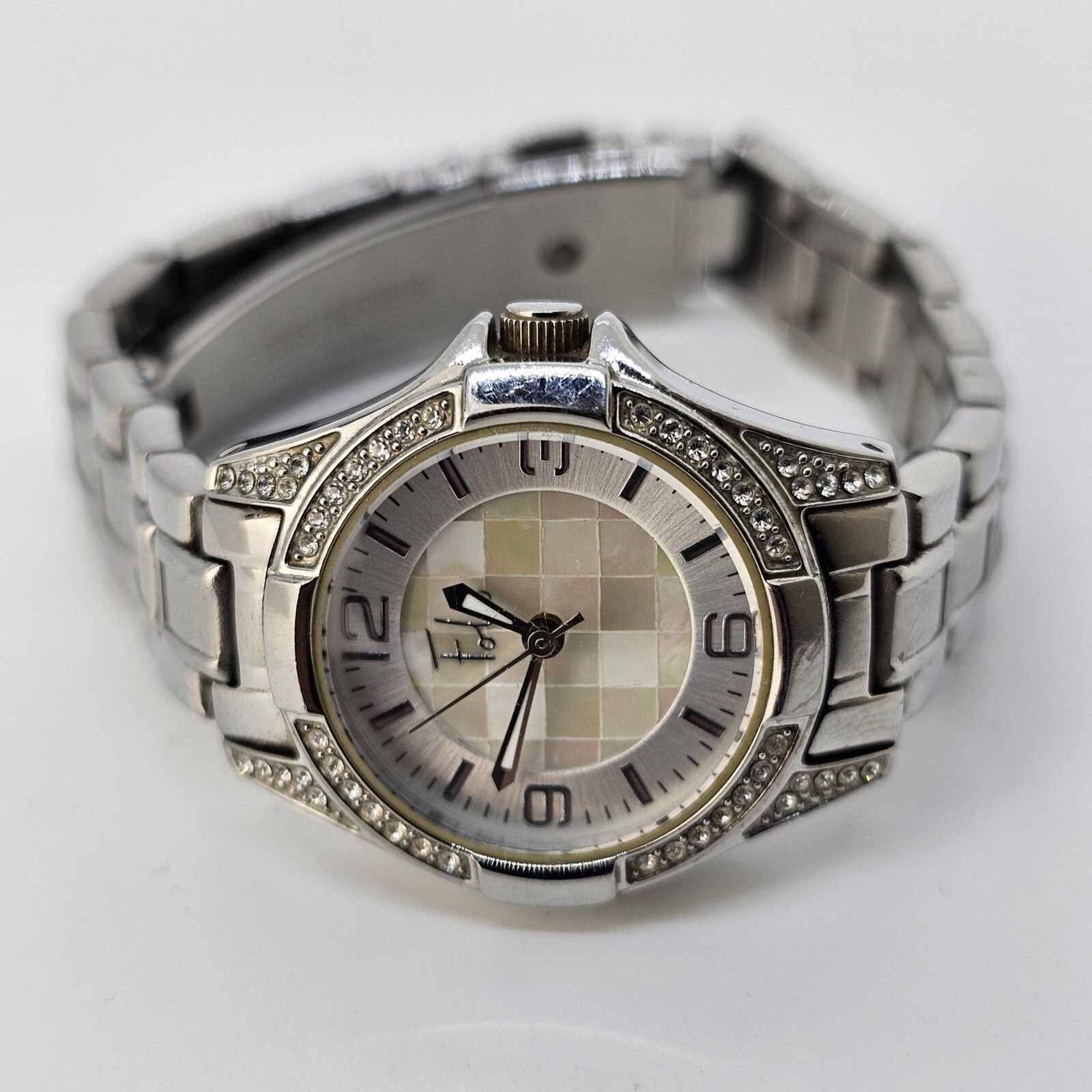 Folio Women’s Watch 26MM Gray Tone Case Bracelet Crystal Bezel 5.75″ New Battery