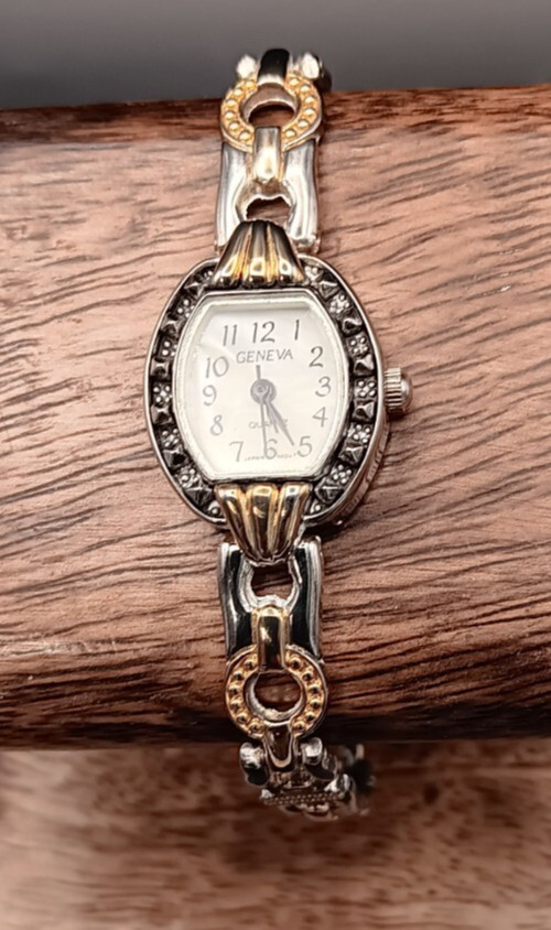 Geneva Women’s Quartz Wristwatch Hematite Jewelry Bracelet Band adjustable