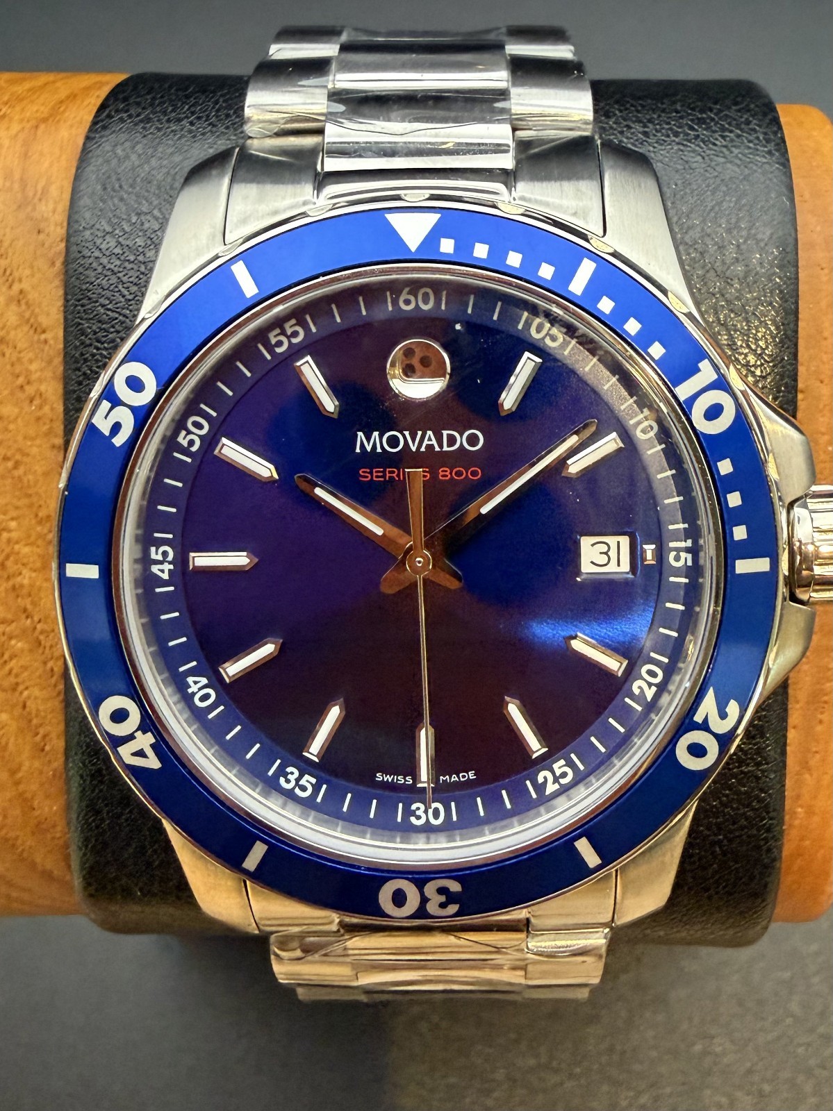 Movado Series 800 Blue Dial Steel Swiss Quartz Men’s 40mm Watch – Model 2600137