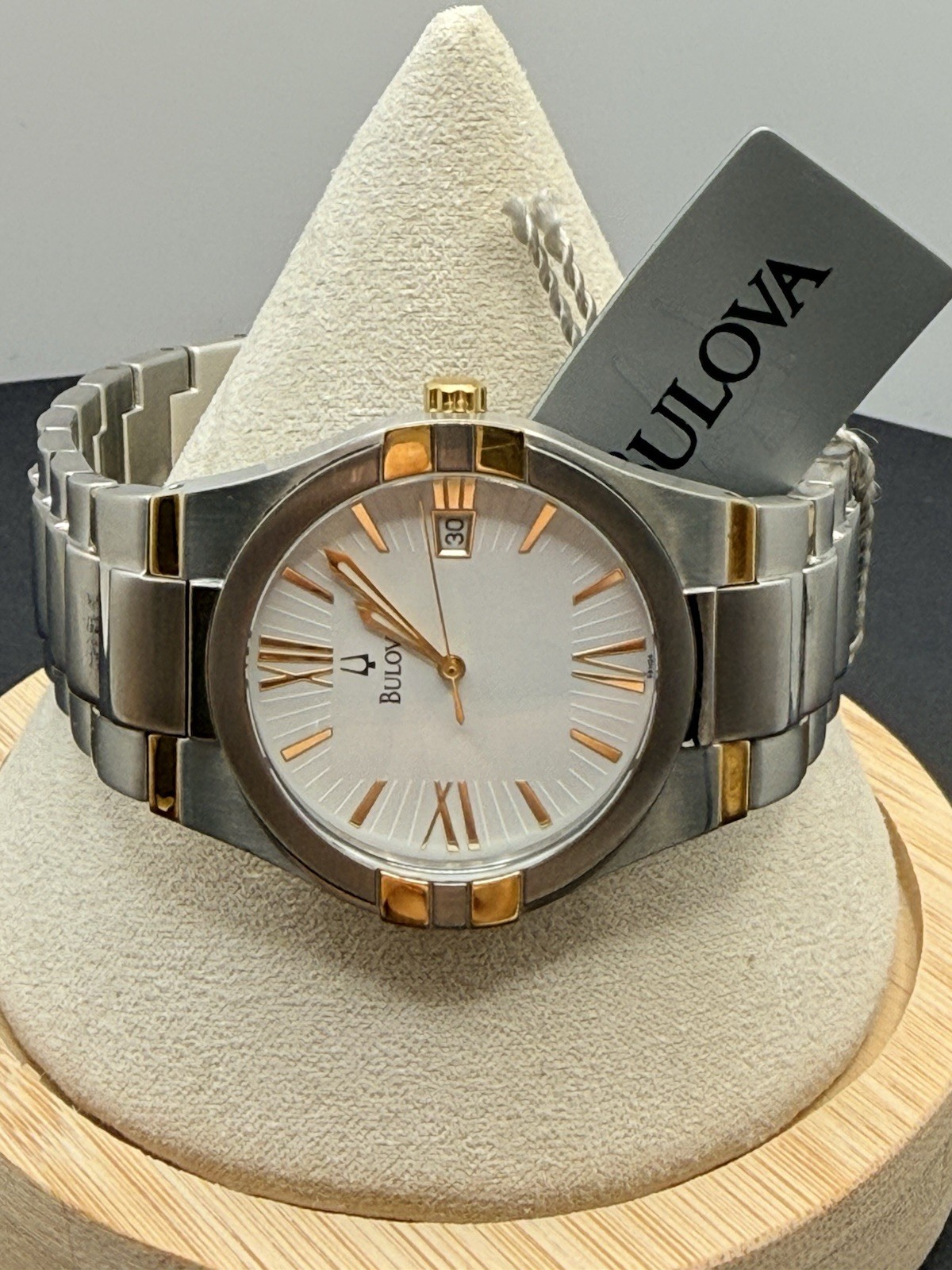 Bulova Classic two-tone stainless quartz watch 98H04 NEW W/ TAGS $275. Runs C3