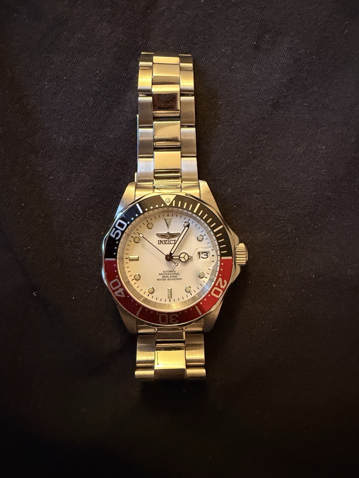 Invicta Professional Automatic Men’s Diver 200m White Dial Red/Black Bezel 40mm