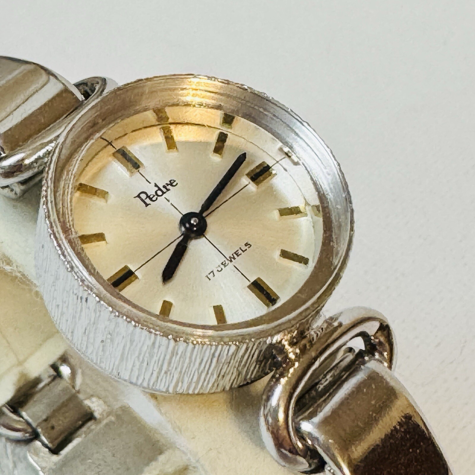 Vintage Pedre Hand Wind Women’s Silver Tone Bracelet Watch Florentine RUNS READ