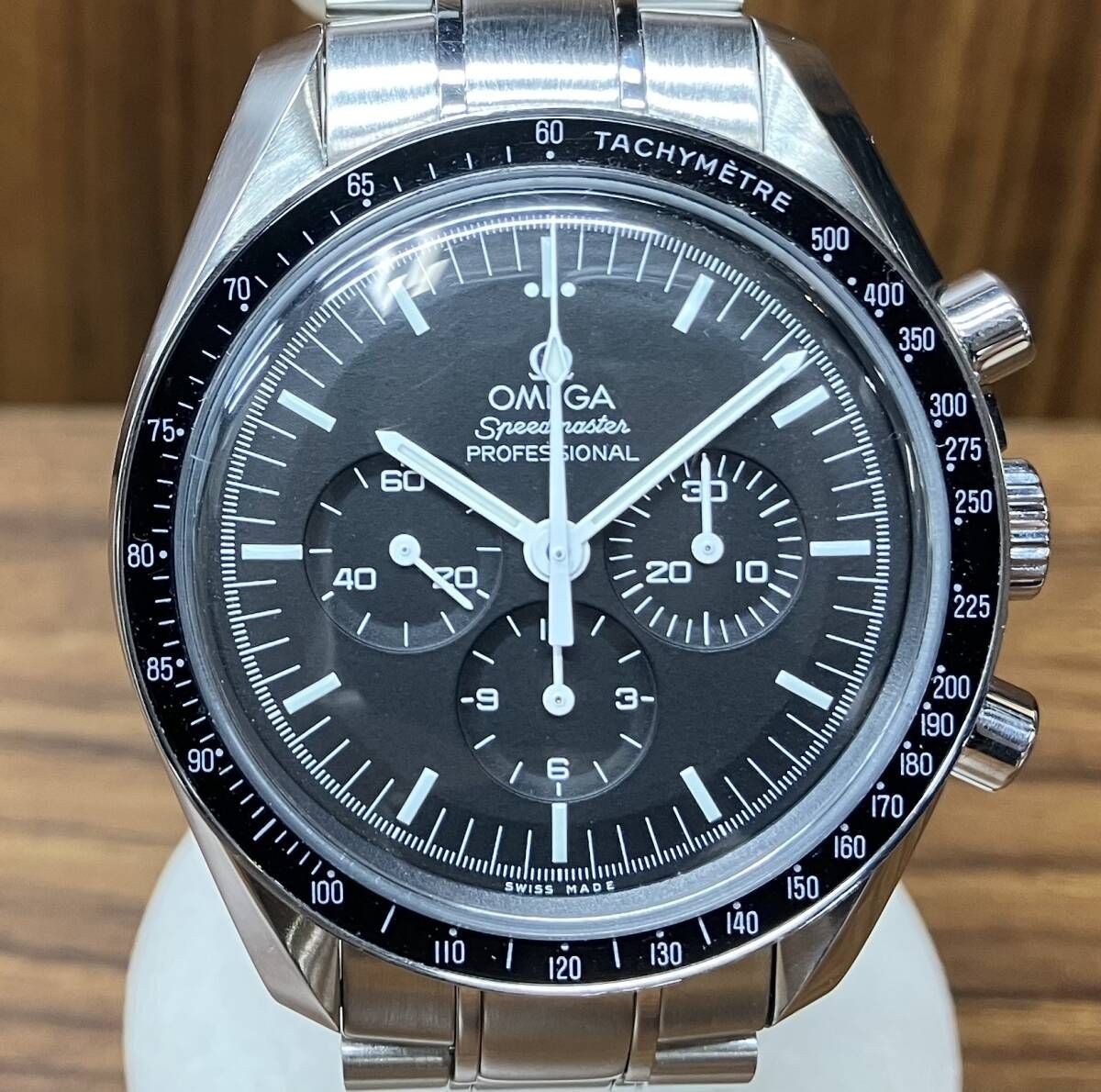 Omega Speedmaster Professional Moonwatch 311.30.42.30.01.005 42mm fast shipping