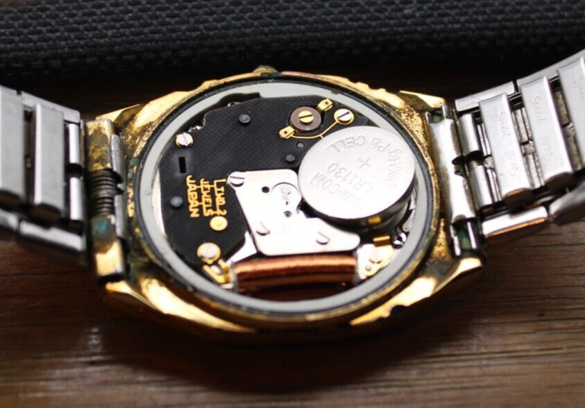 SEIKO QUARTZ SQ 7122-5010 MEN’S WATCH 30.9×37.0mm 18.2mm LUG FOR REPAIR (BN)