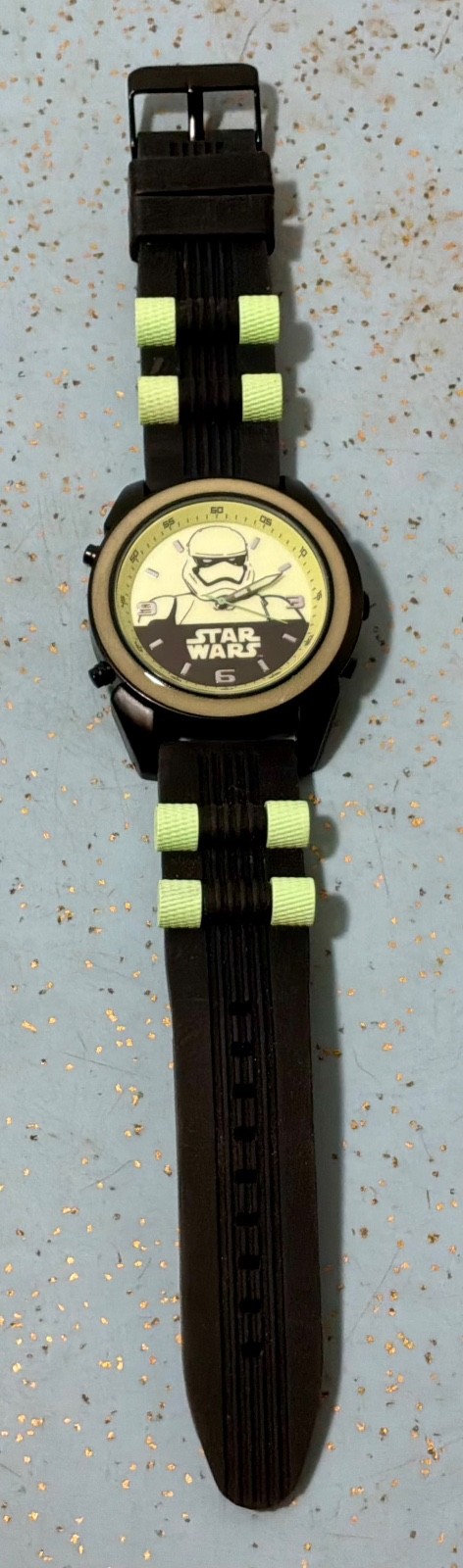 ACCUTIME STAR WARS STROM TROOPER GLOW-IN-THE-DARK MENS/BOYS WATCH w/TIN BOX