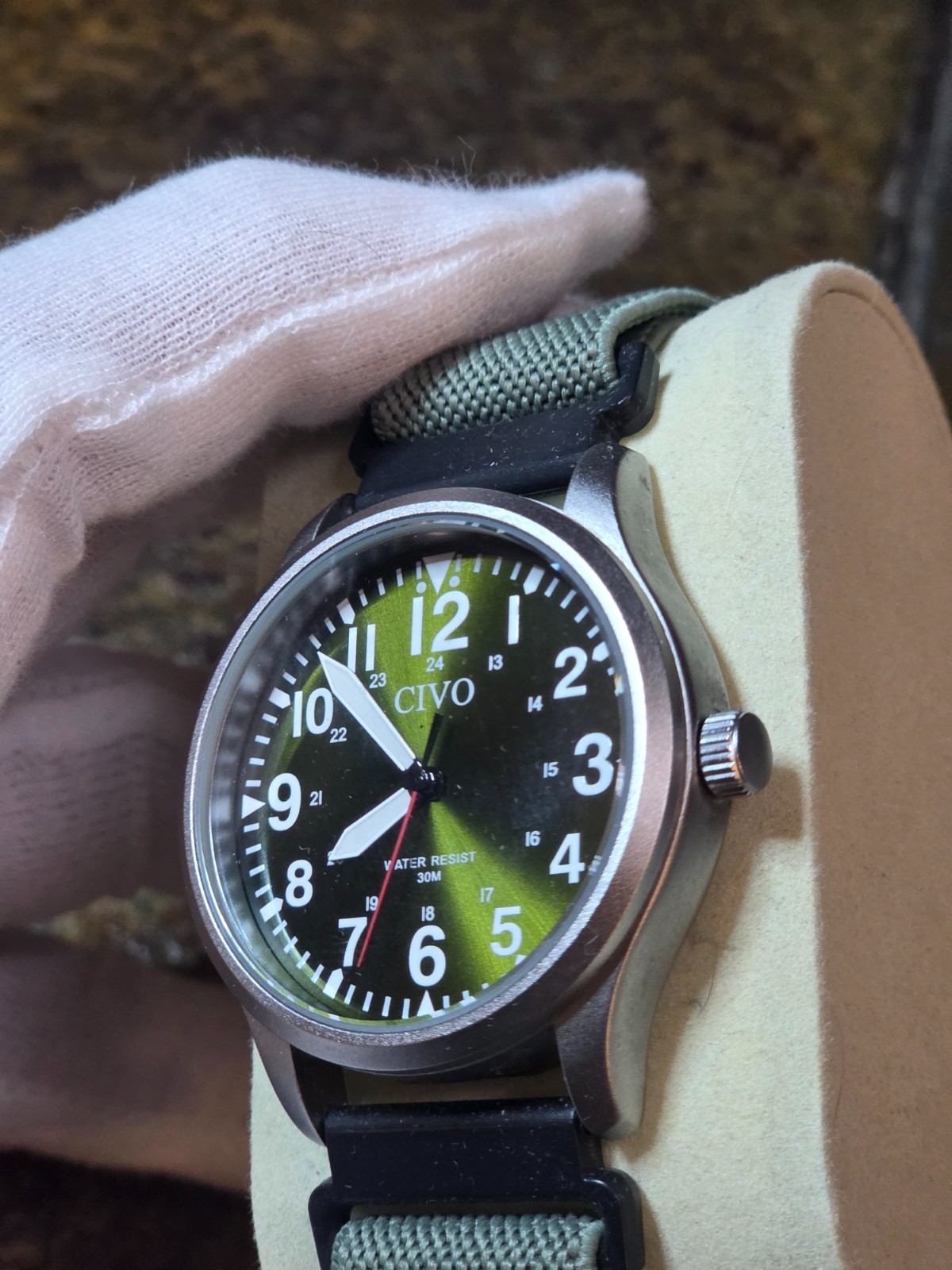 Mens field watch “Never used”