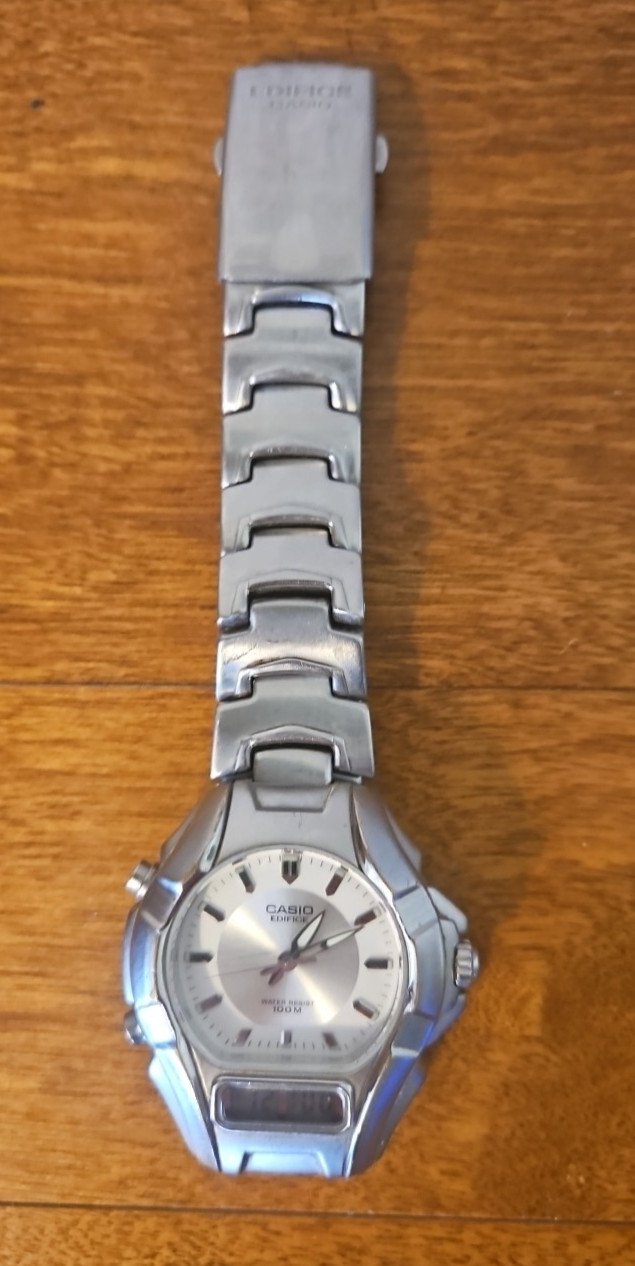 Casio Watch Vintage Edifice EFA-100 module 2318 Rare Wrist Quartz Running