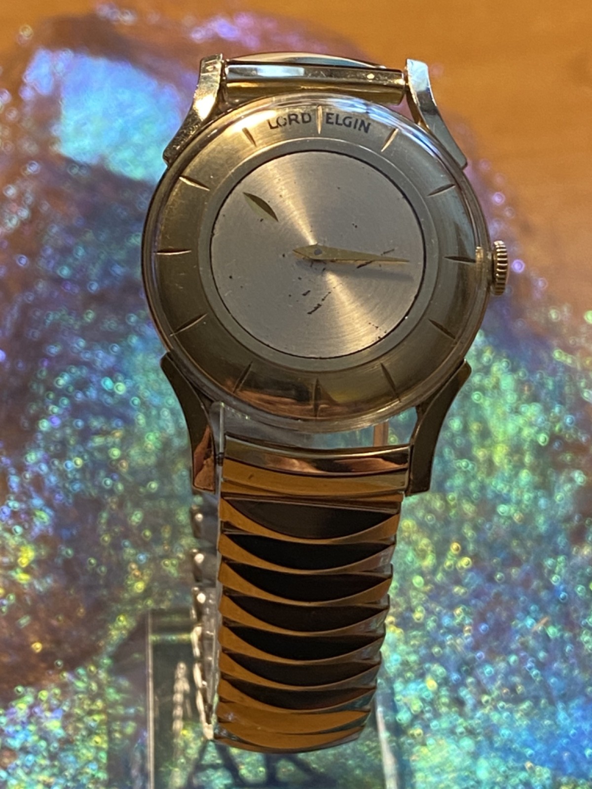 A 1957 Lord Elgin “FUTUR” Mystery watch 23J, 730 Cal., 6 Adj., runs Smooth!