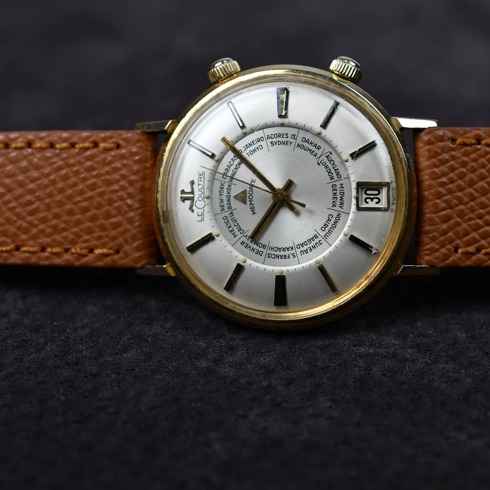 LeCoultre Memodate World Time 14k Caliber 911 Manual Winding Rare Dial 1960’s