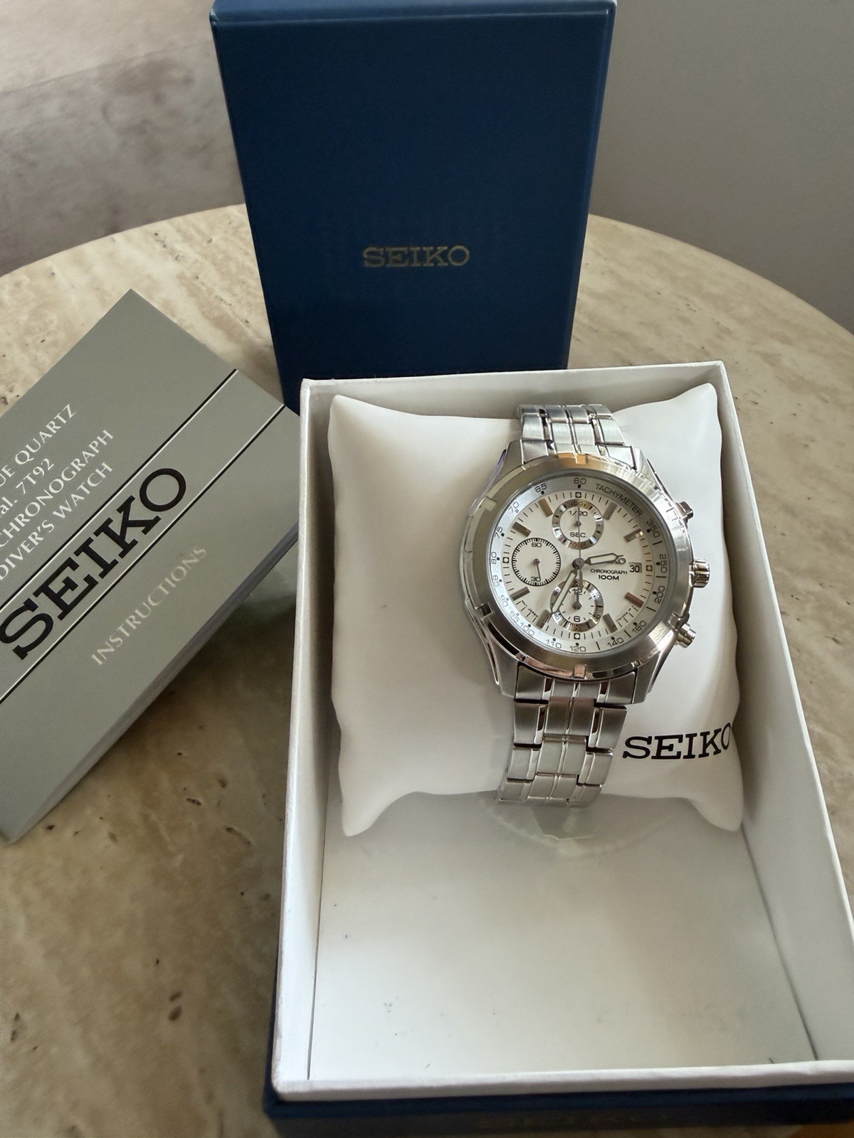 Seiko White Men’s Watch – SNDC35. ( never worn) with paper work
