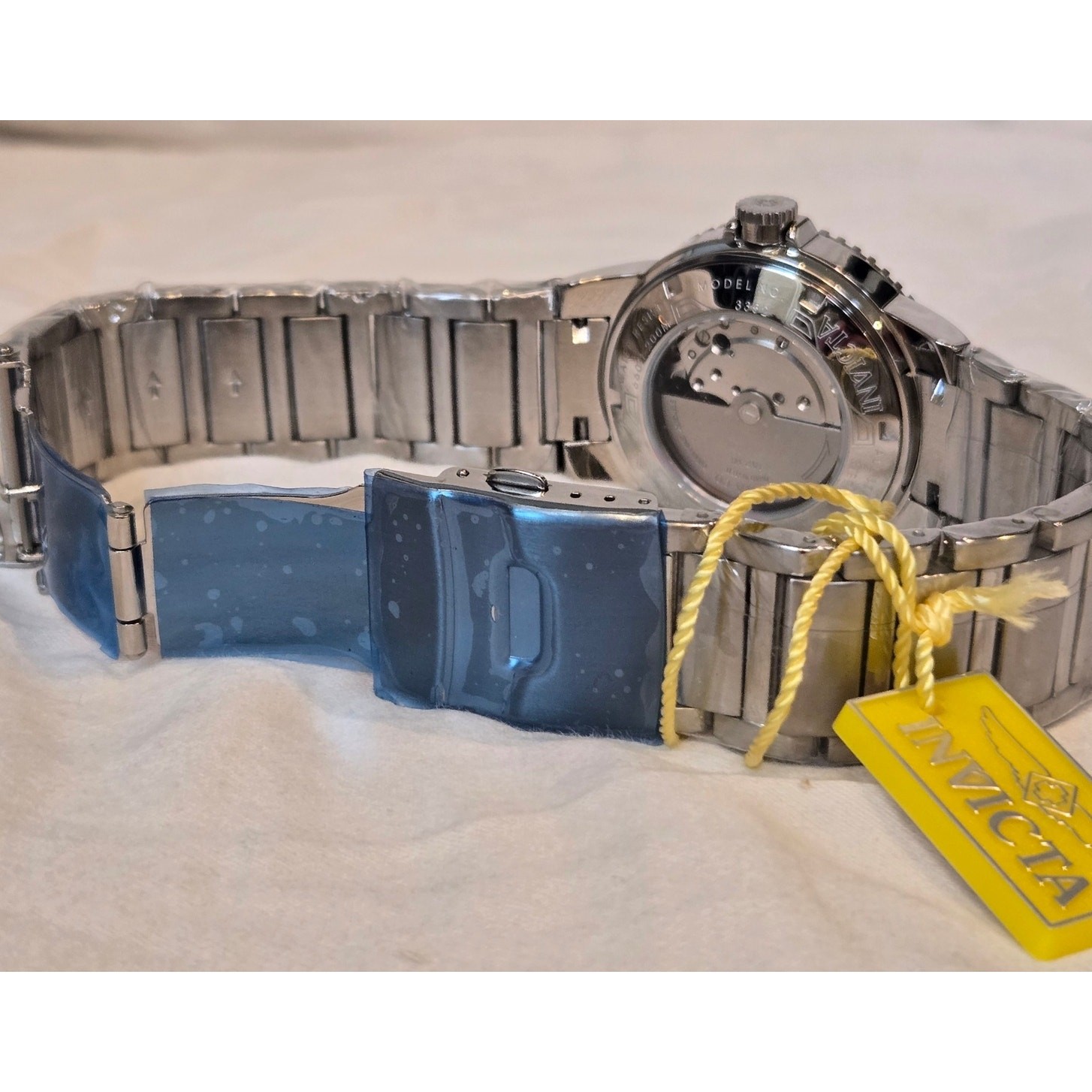Invicta IN3352 Automatic Professional 660ft/200m Water Resistant Silver/Black