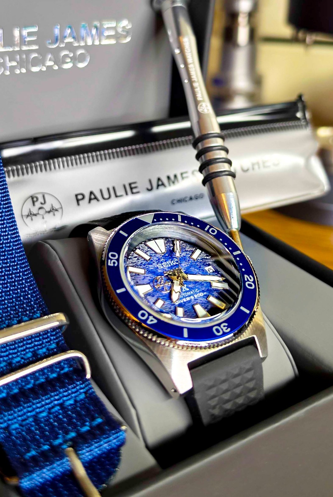 Put a little “Blue Lagoon” into your life! Dive Tool Watch w/ Sapphire Crystal!
