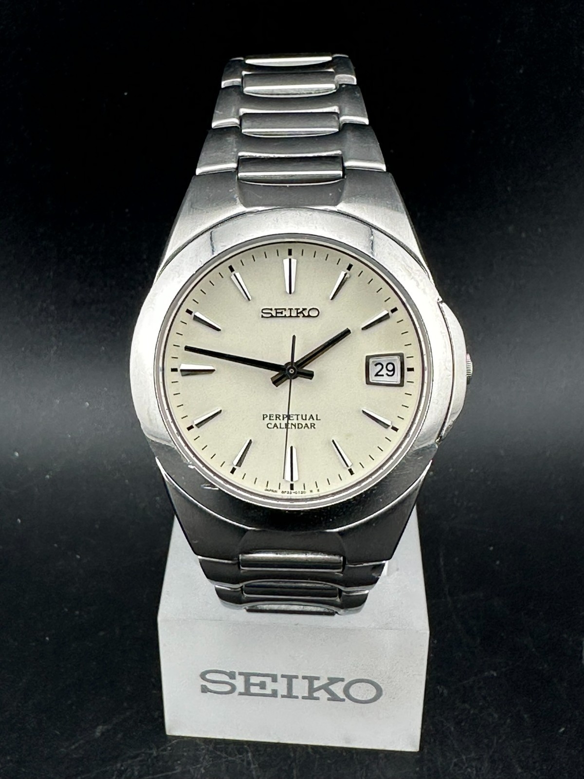 Seiko Men’s Perpetual Calendar Cream Dial Date 37mm Quartz Watch 8F32-0130
