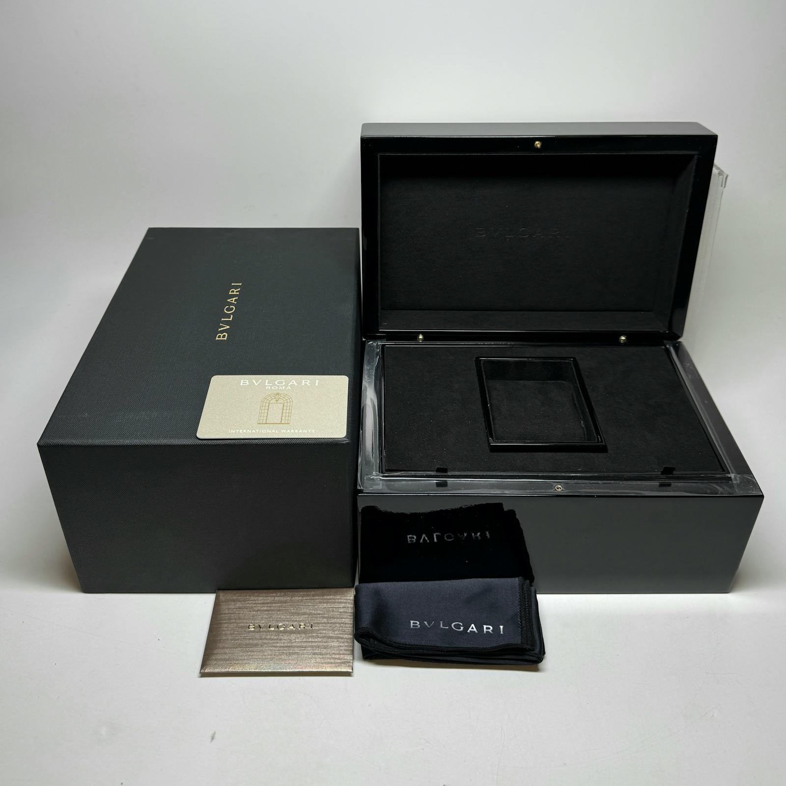 Bvlgari Octo Finissimo Chronograph GMT Titanium Auto 42mm Bracelet Watch 103068