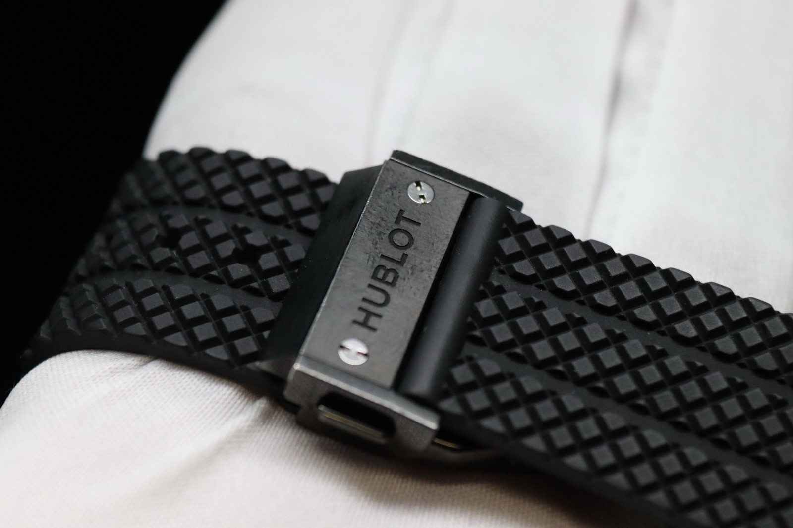 Hublot Big Bang Black Magic Black Carbon Fiber Dial Ceramic B&P 301.CI.1770.RX