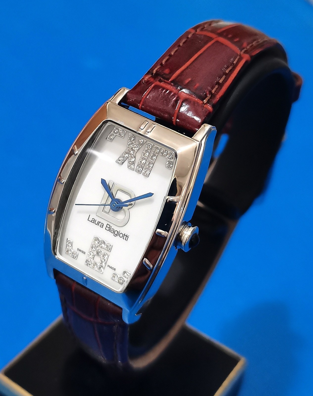 laura biagiotti icon watch tonneau white swiss made size 23.5mm