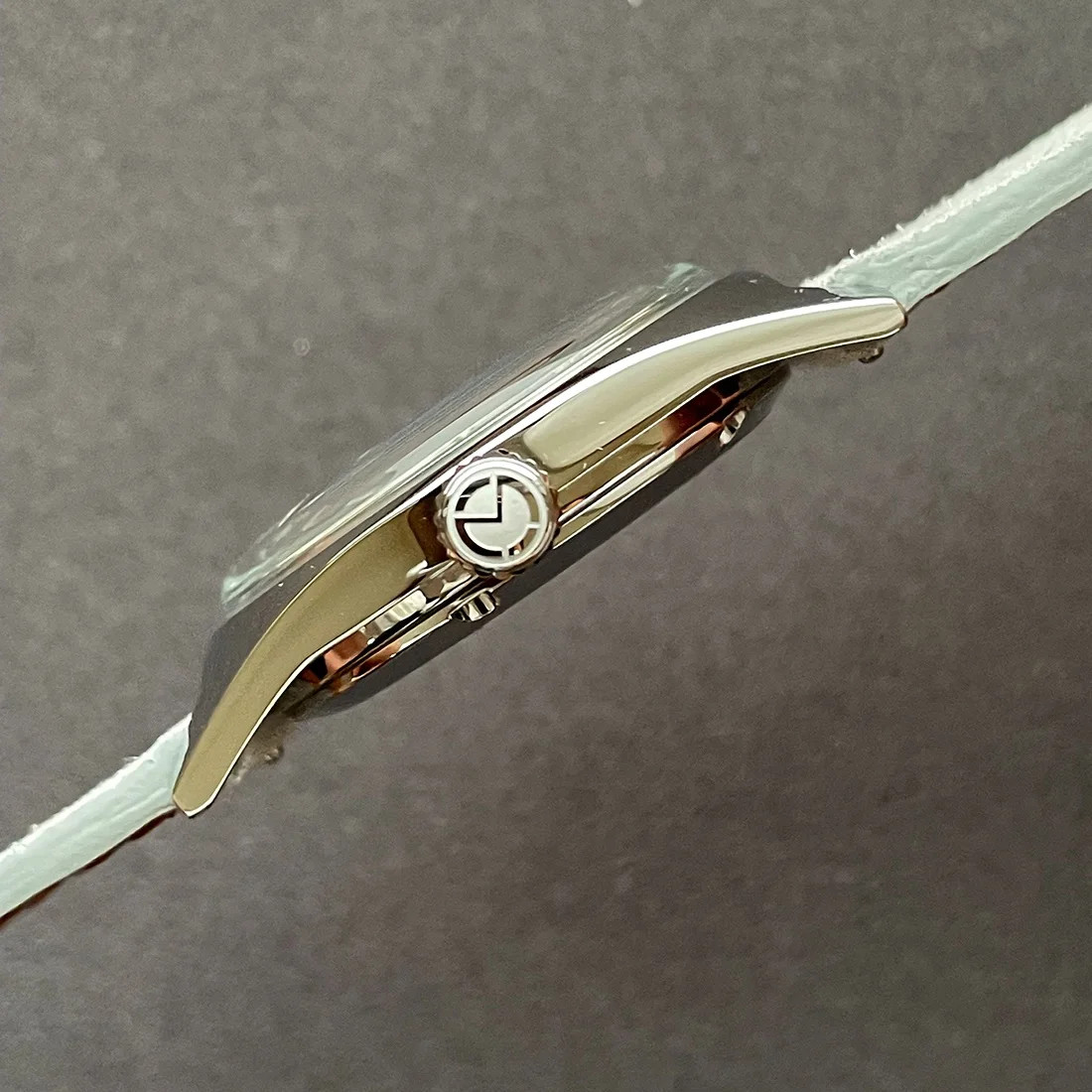 Merkur Salmon Dial Watch Metal Vintage Classic Crosshair Hand Wind Mechanical 36