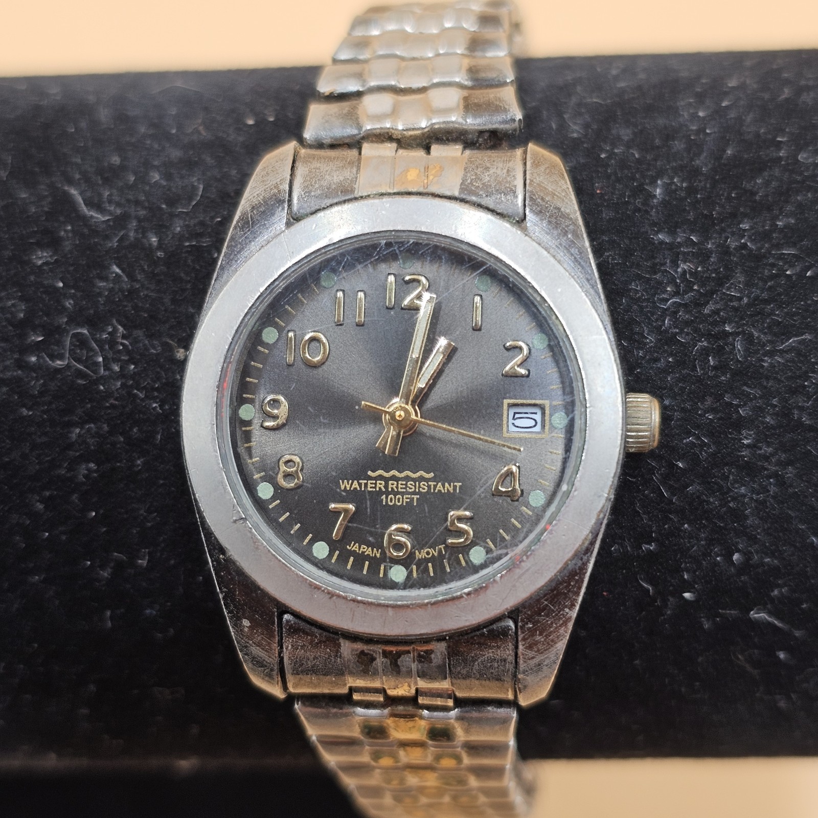 Vintage Mens Black Face Luminous Hands & Indexes Date Watch WR 100Ft New Battery